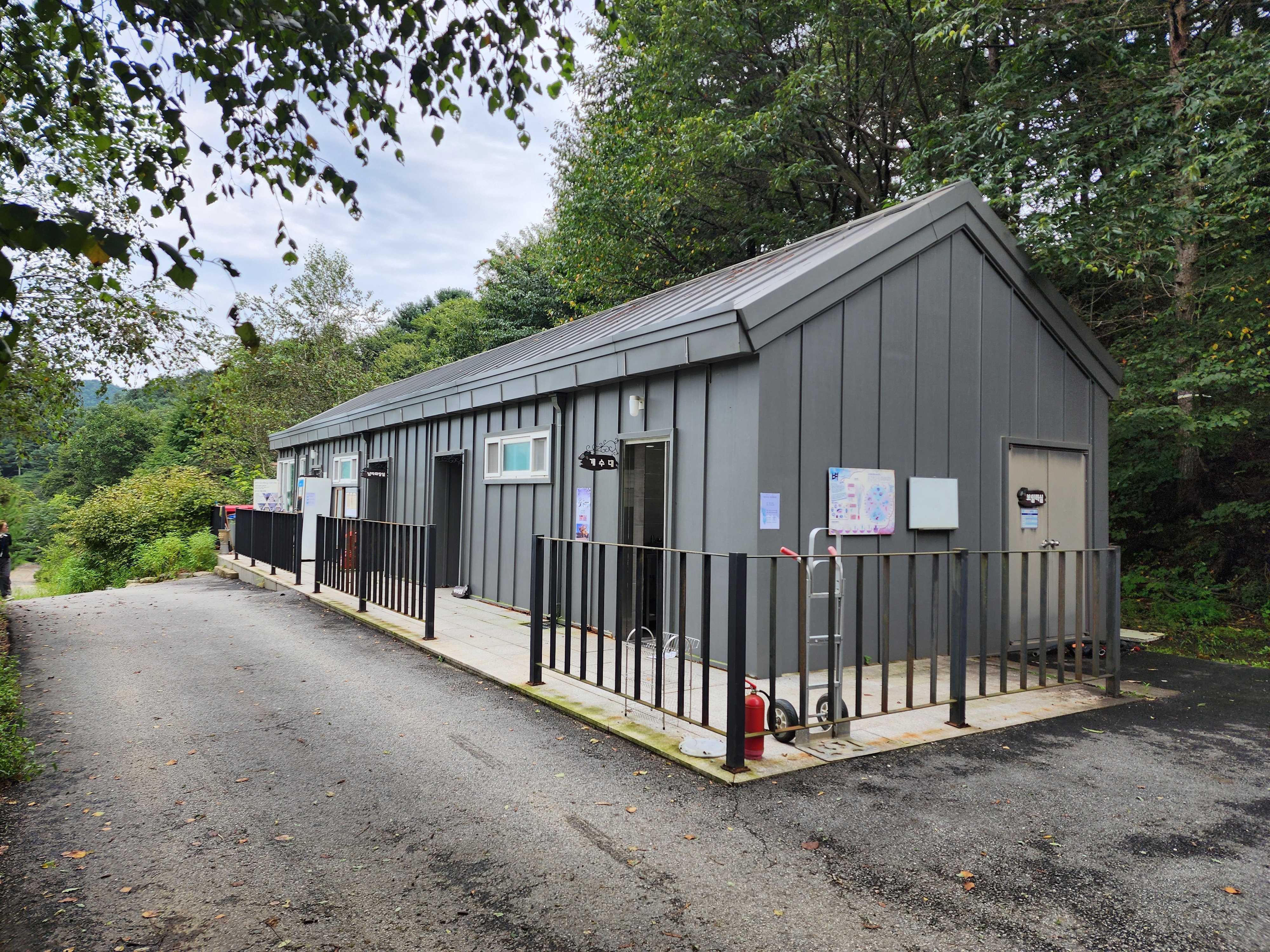 잣숲캠핑장 이미지