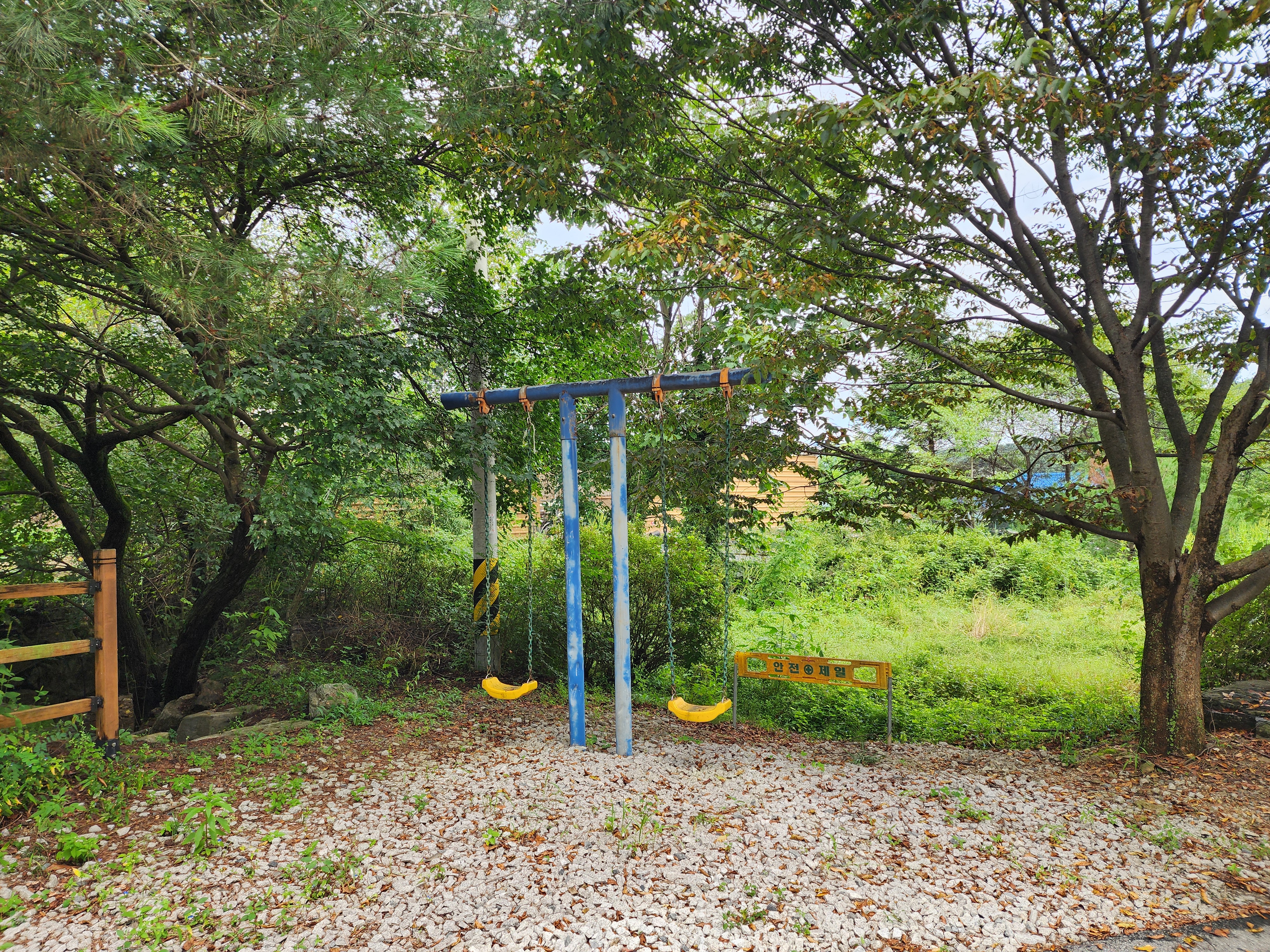 잣숲캠핑장 이미지