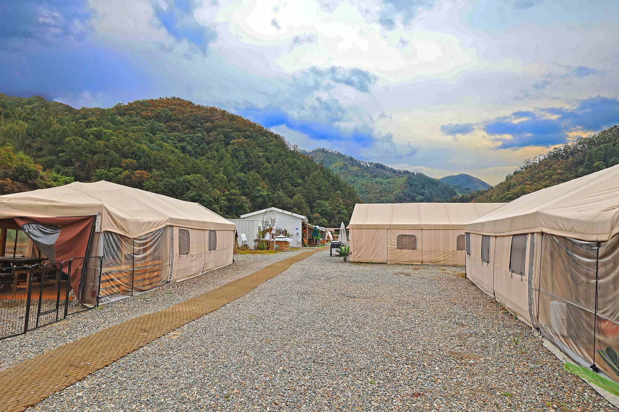 일루 글램핑 스파 이미지