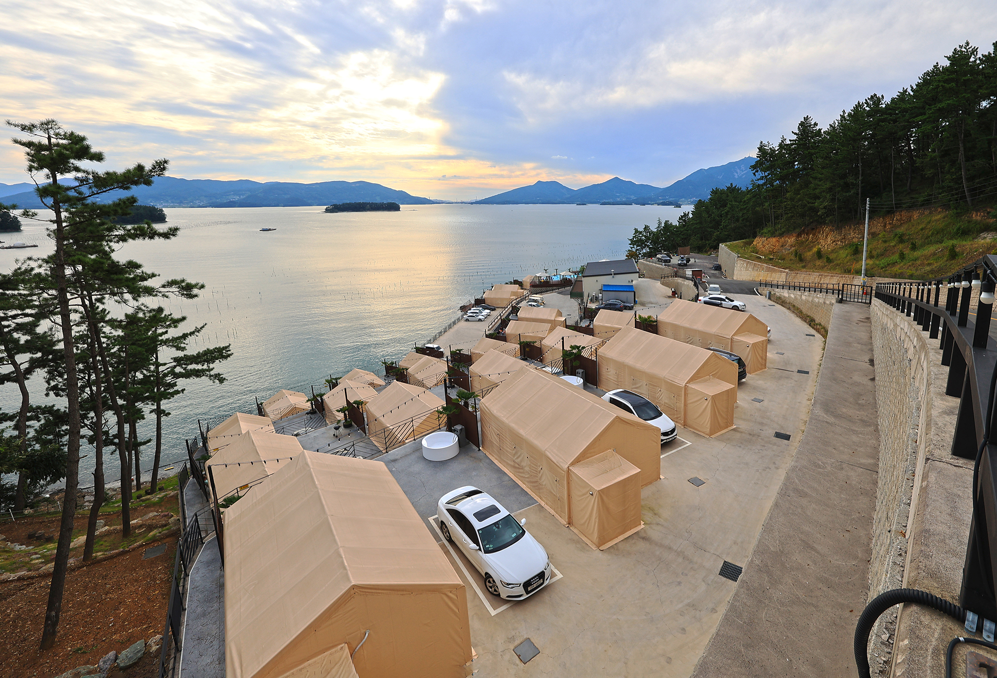 더뷰인비토 이미지