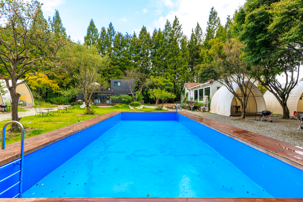 포레스트 캠핑장 이미지