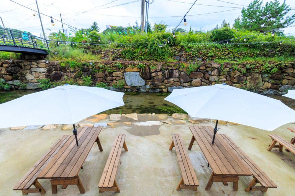 포레스트 캠핑장 이미지