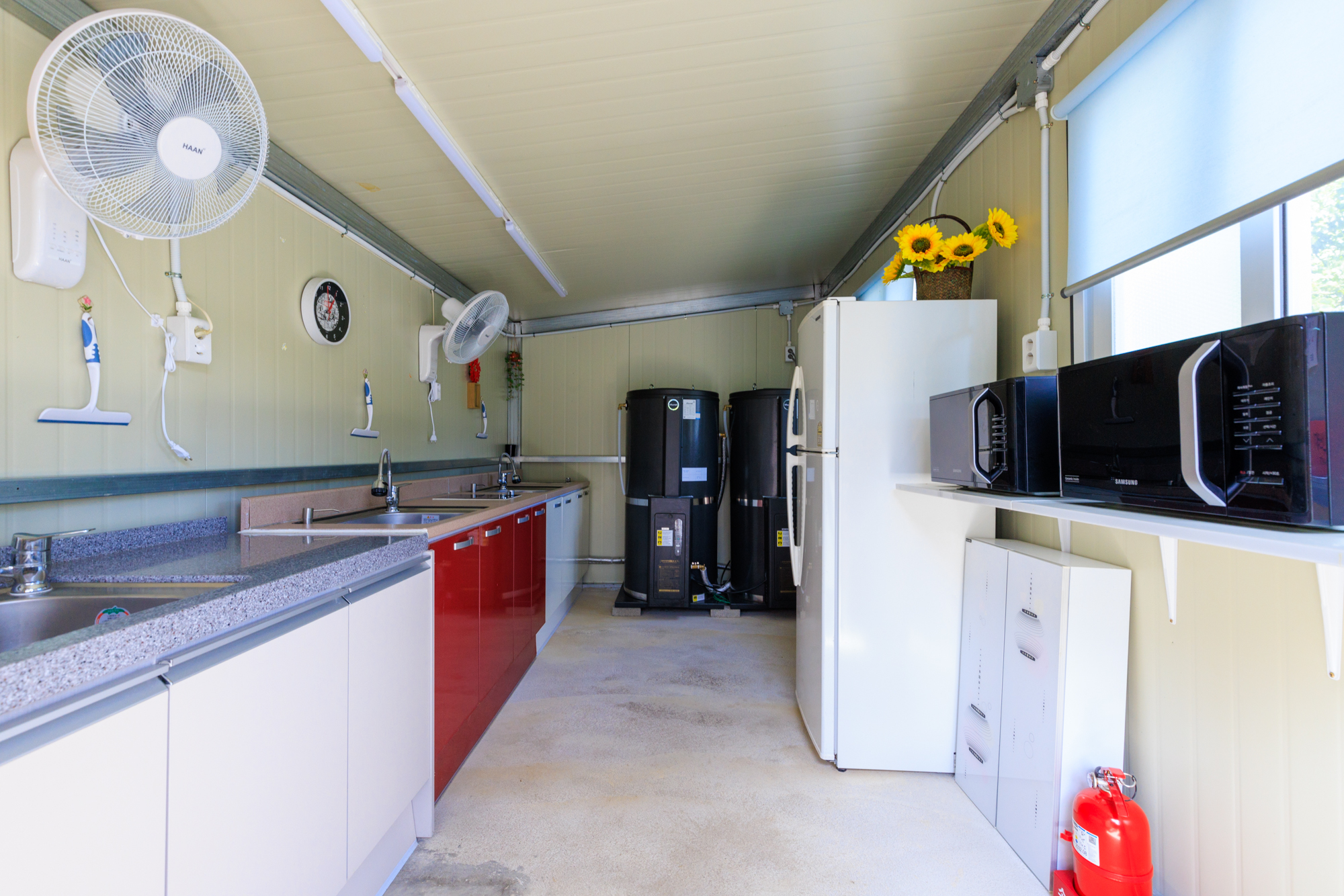 풀꽃이랑 캠핑장 이미지