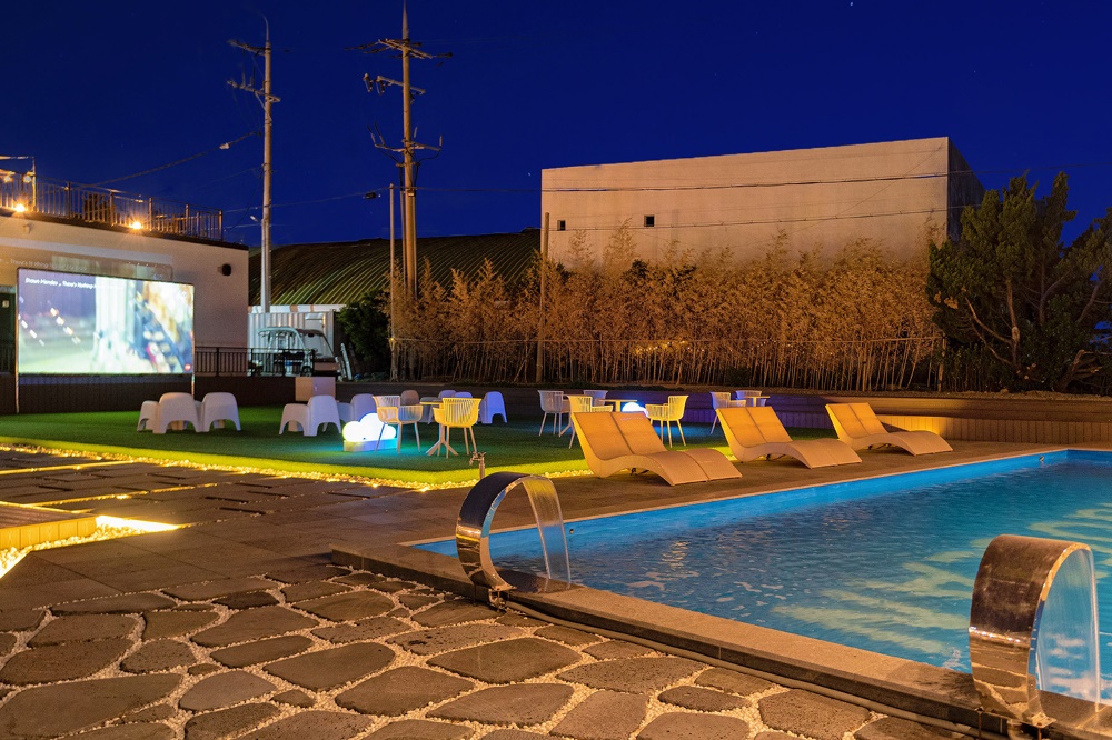 태양&바다 카라반 이미지