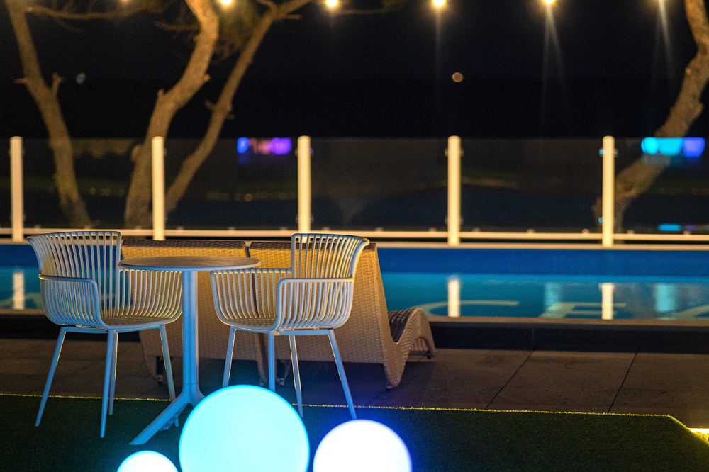 태양&바다 카라반 이미지