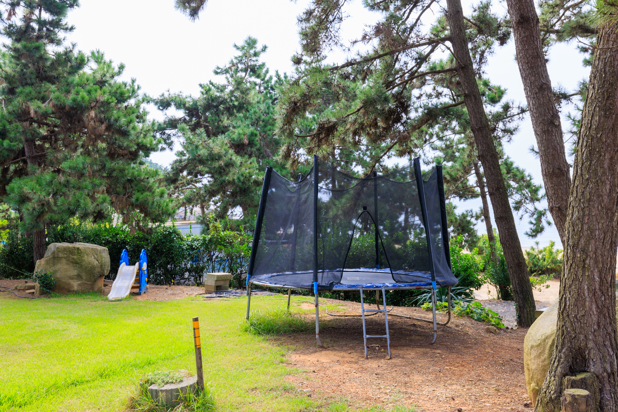 하늘아래 캠핑 이미지