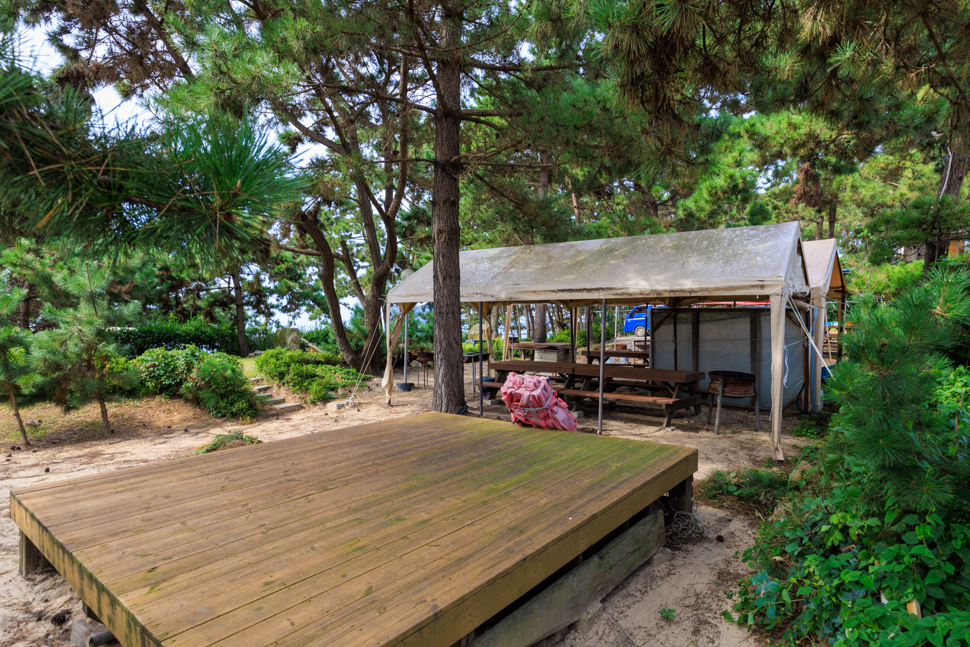 하늘아래 캠핑 이미지