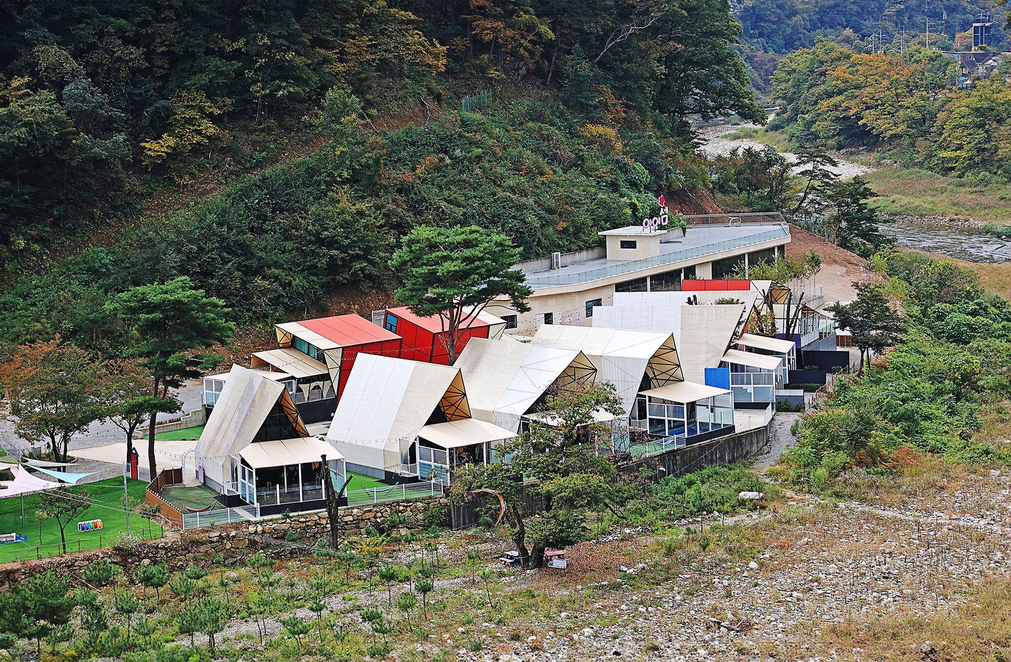 가평 아이섬 풀 글램핑 이미지