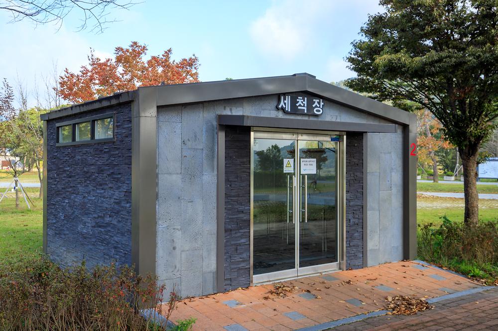 충주 목계솔밭 캠핑장
