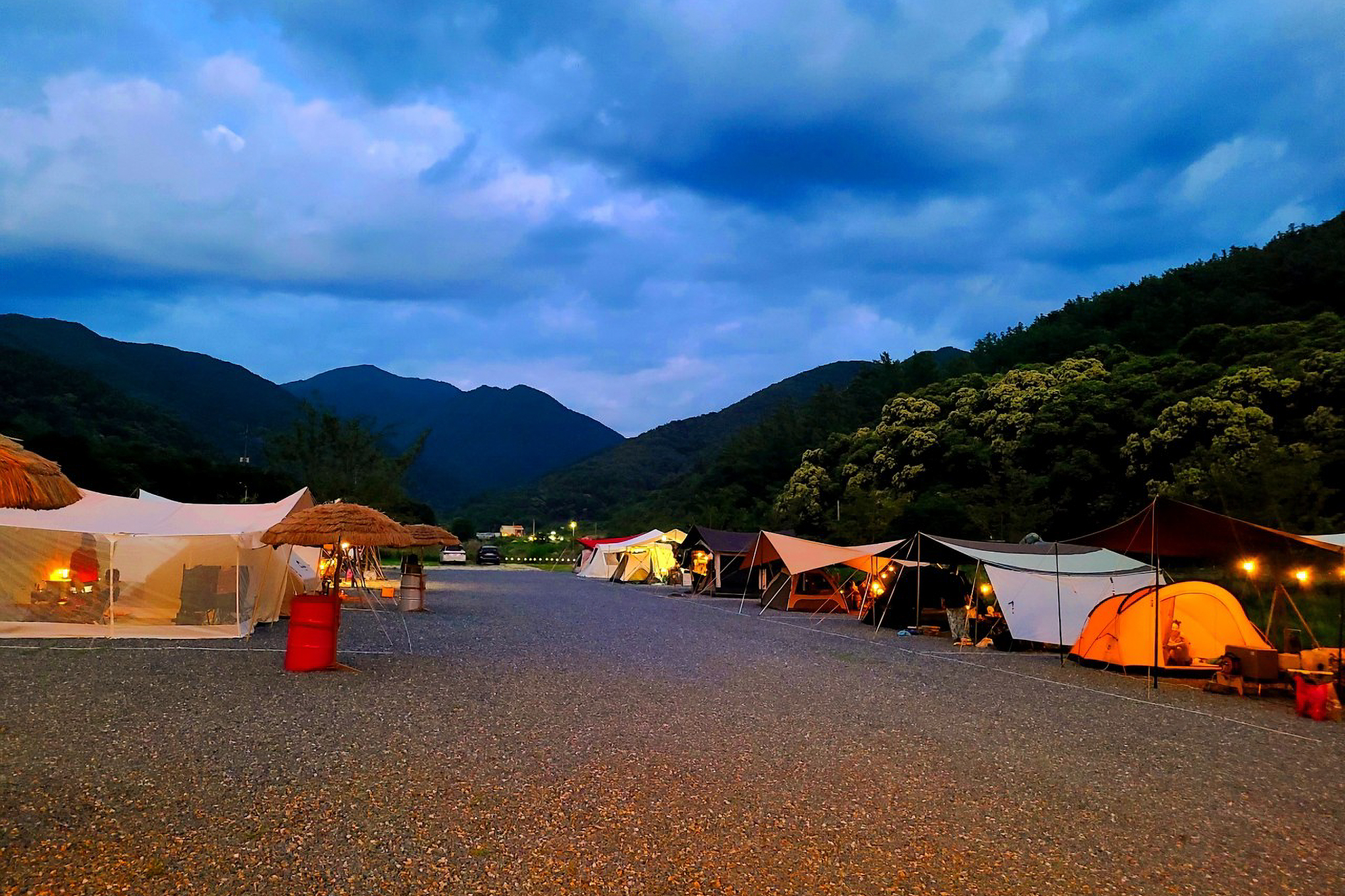 잇츠 캠핑 이미지
