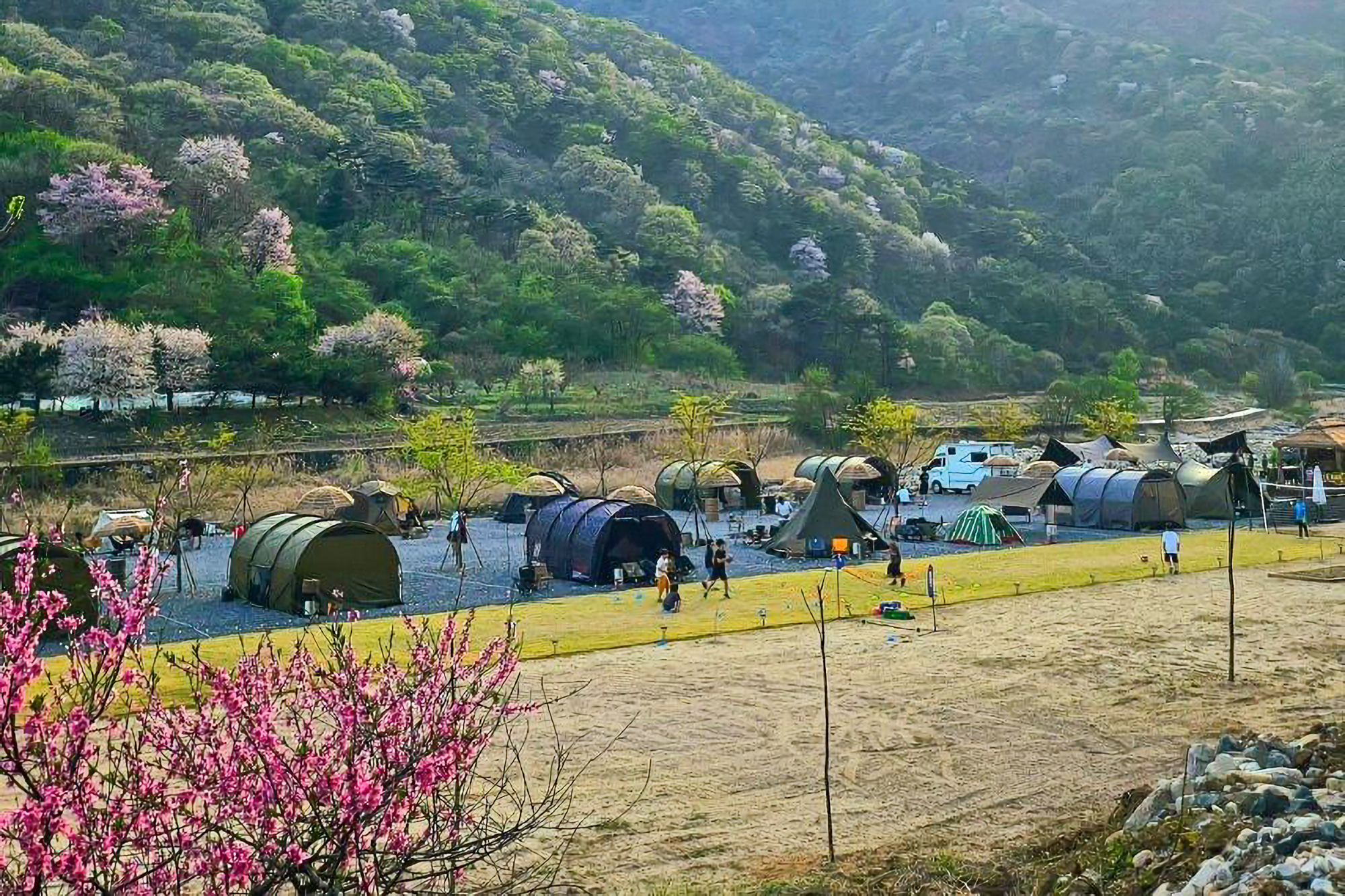 잇츠 캠핑 이미지