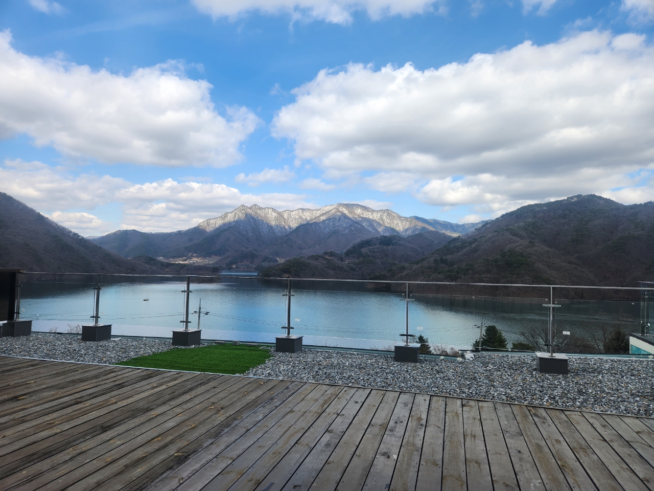 충주호더쉼캠핑장 6