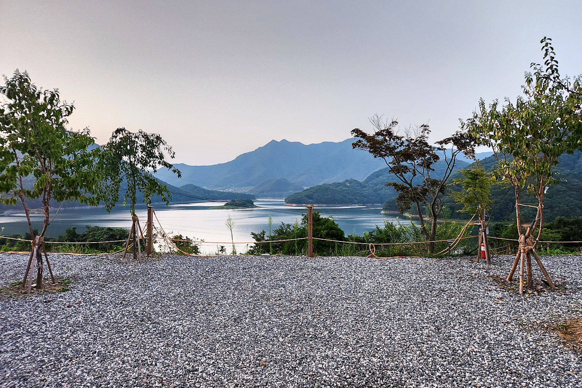 충주호더쉼캠핑장 이미지