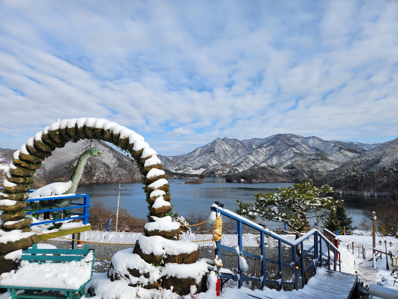 충주호더쉼캠핑장 이미지