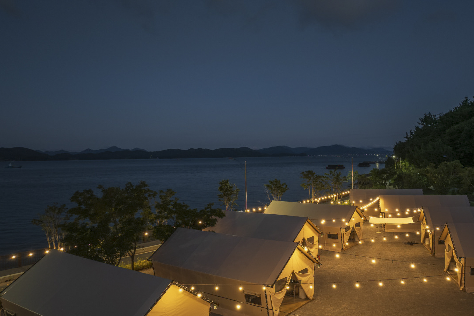 디노글램핑 이미지