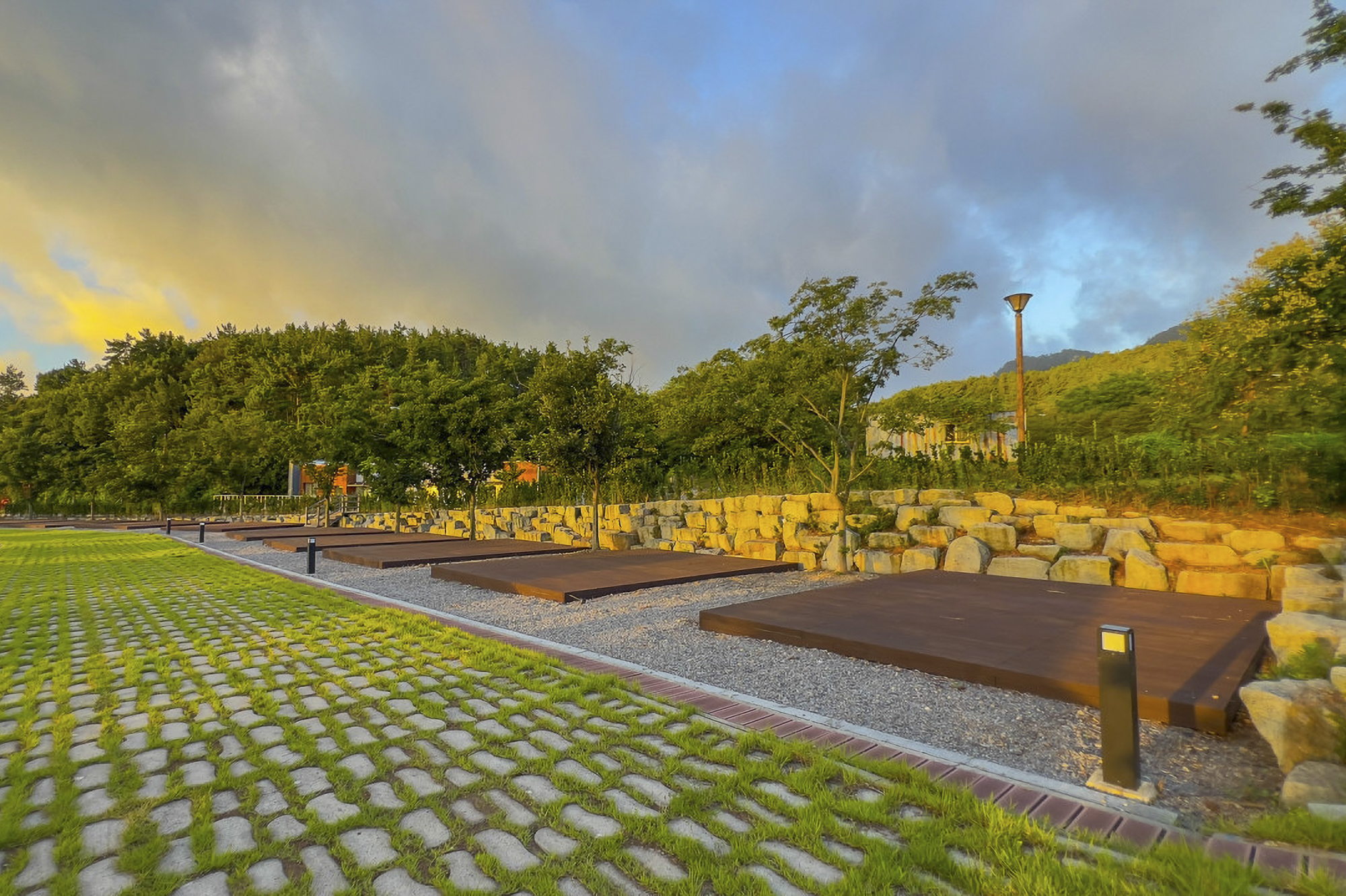 디노글램핑 이미지