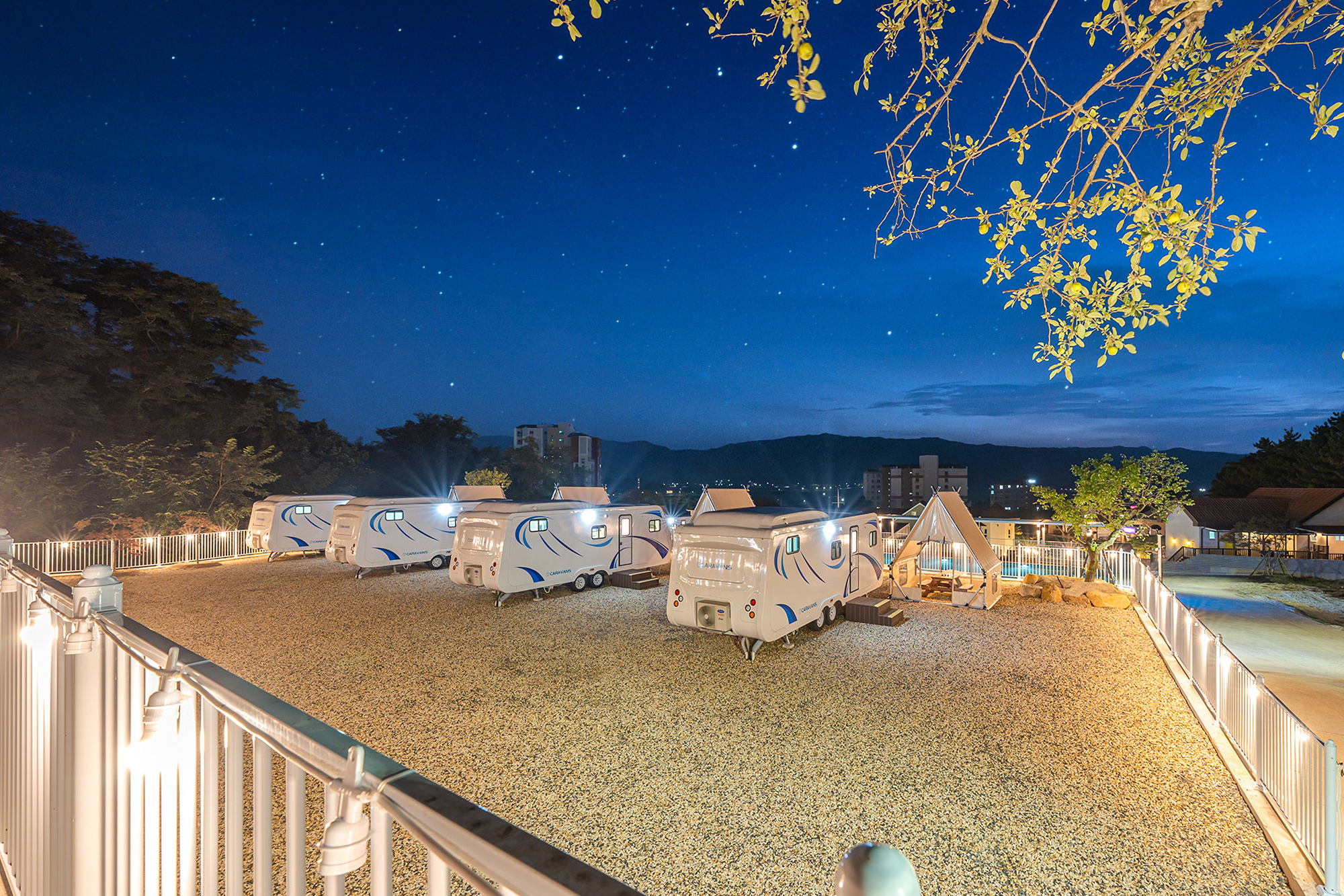 카라반스 이미지