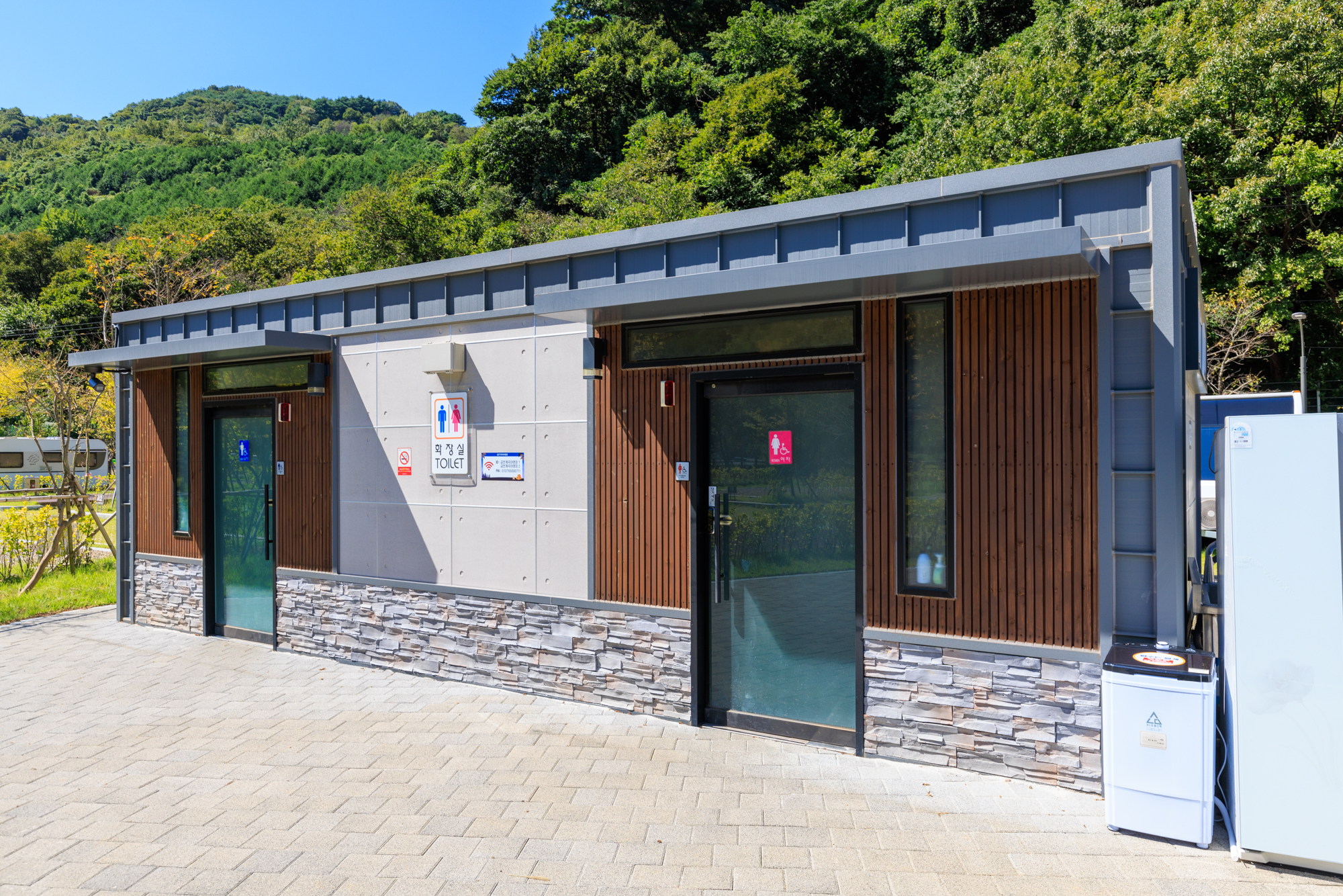 금천계곡 야영장 이미지