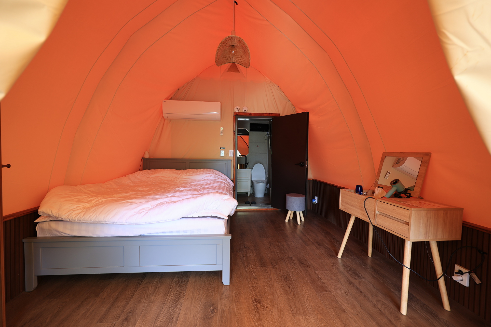 스푼 글램핑 카라반 이미지