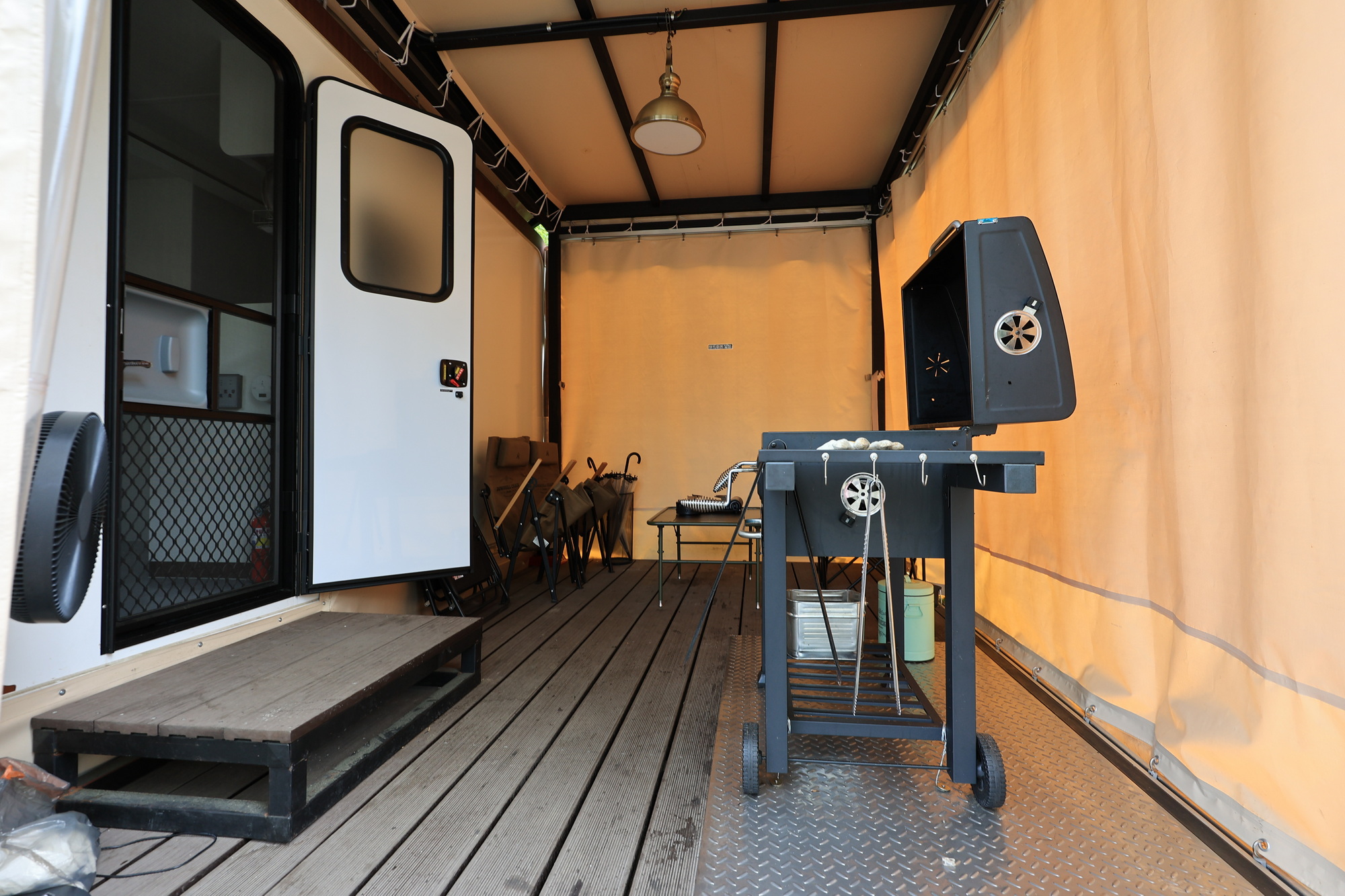 스푼 글램핑 카라반 이미지