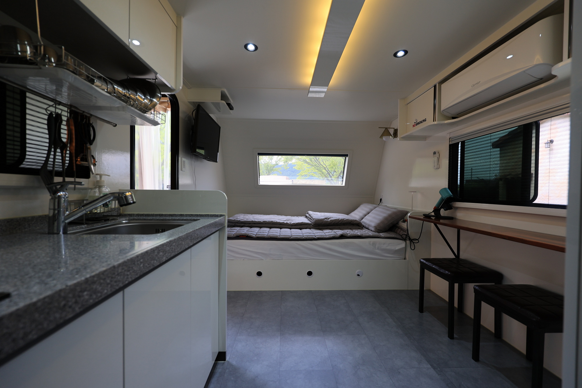 스푼 글램핑 카라반 이미지