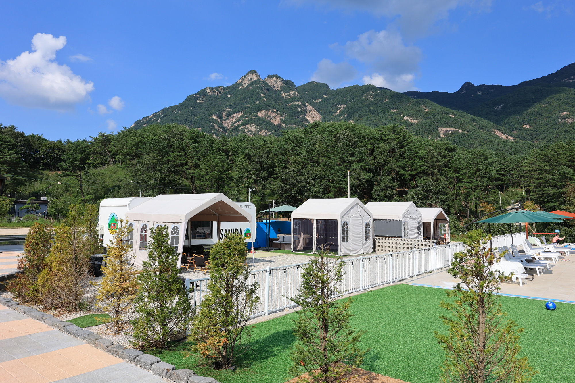 산이다 글램핑 이미지