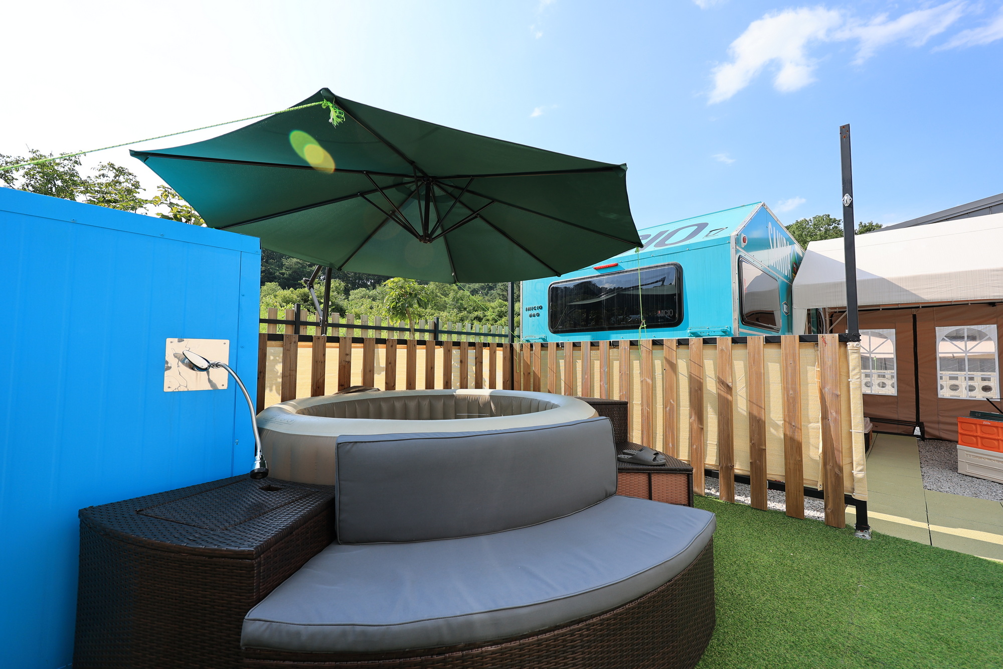 산이다 글램핑 이미지