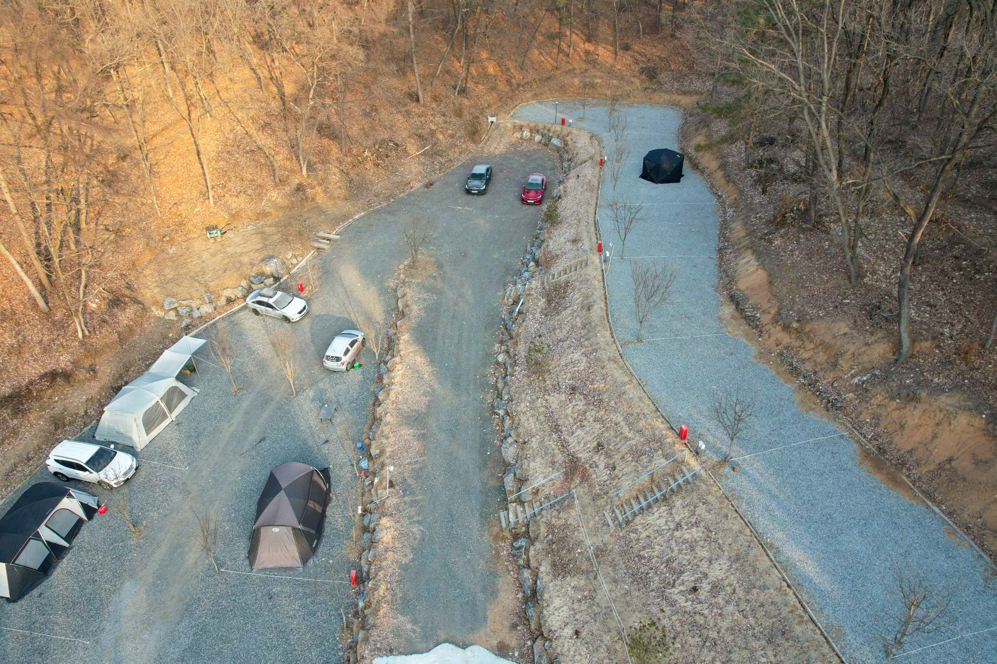 더 봄날 캠핑장 이미지