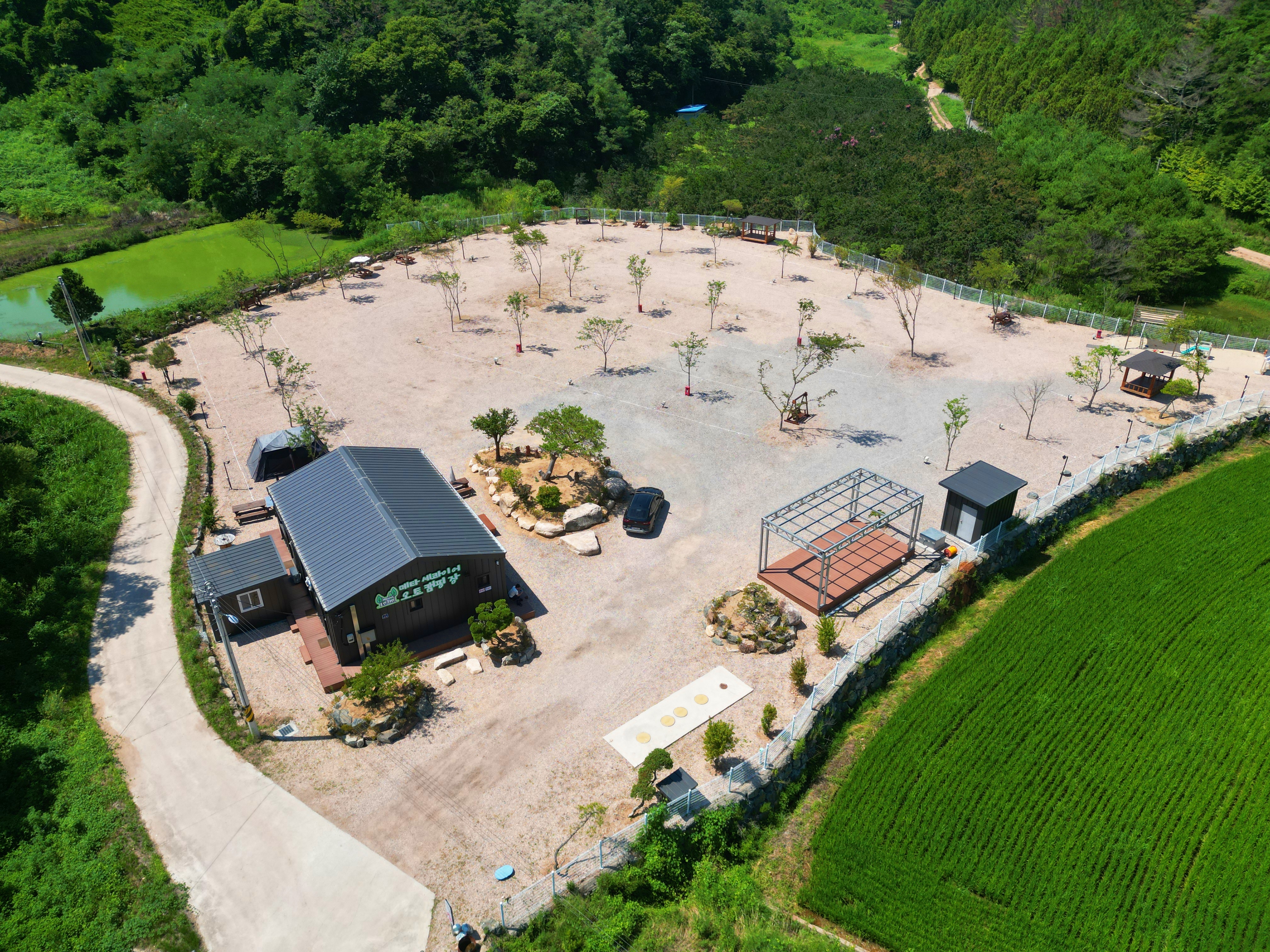 메타쉐콰이어 오토 캠핑장 23번째 이미지