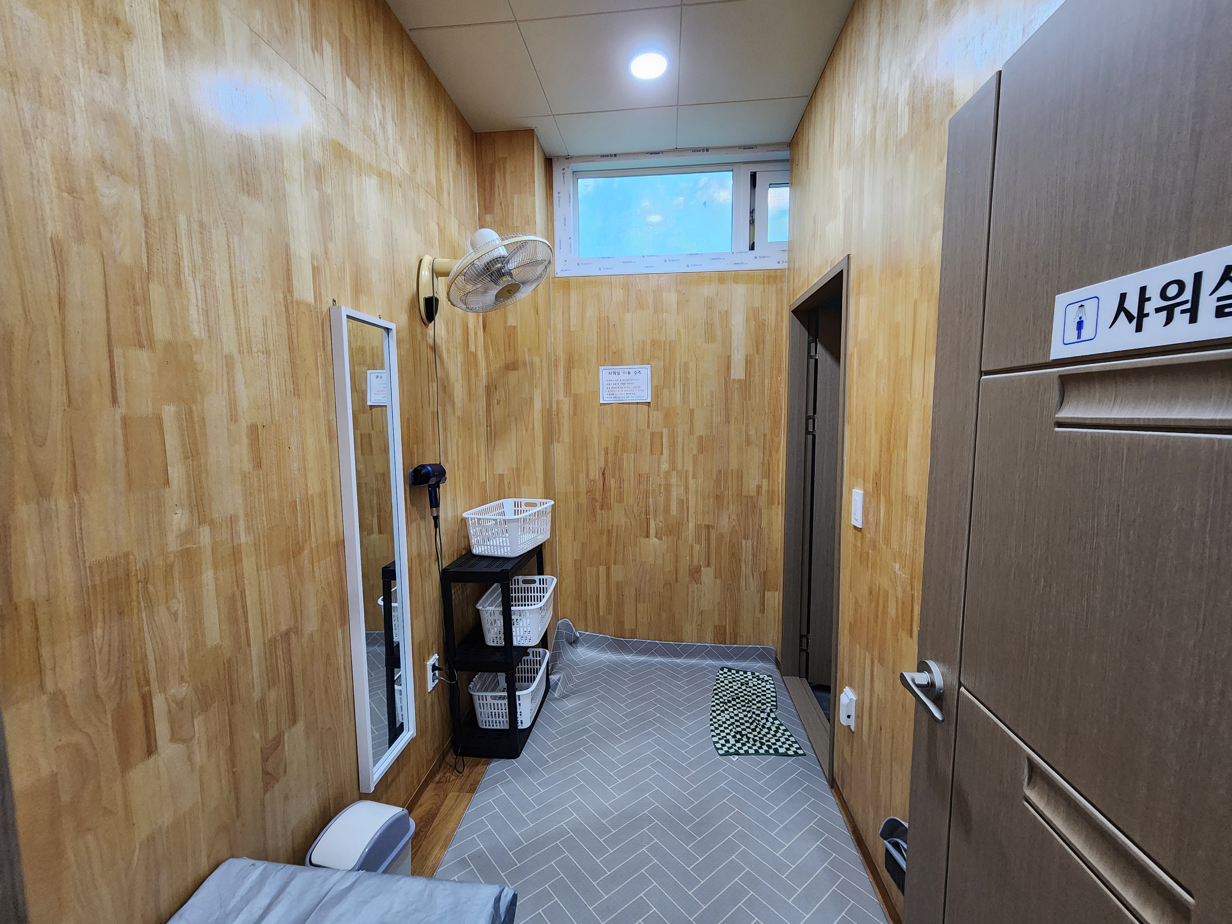 봄이오는 캠프 이미지