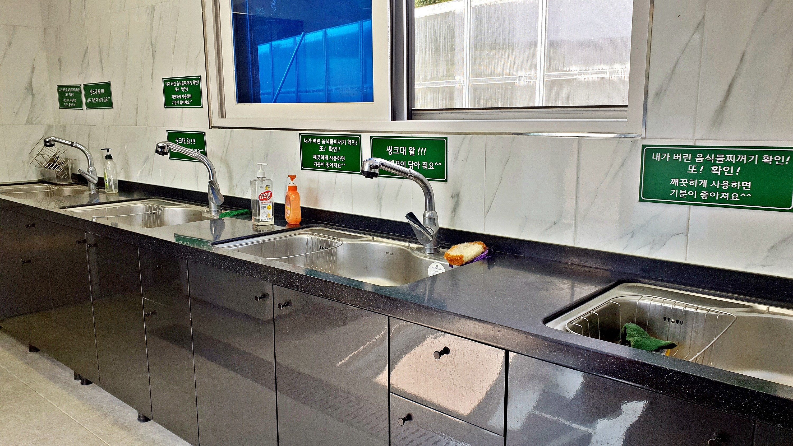 워터사이드 캠핑장 이미지