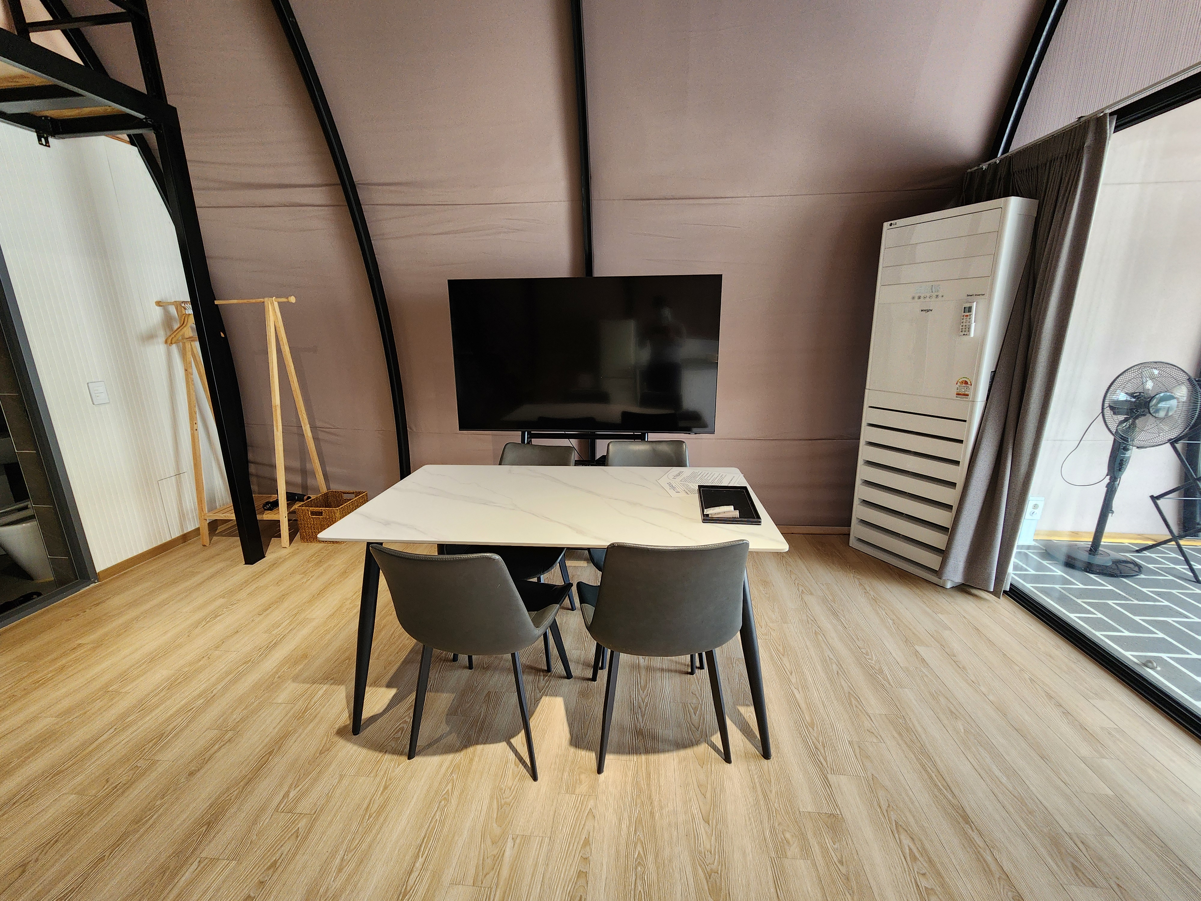 인더풀 글램핑 이미지