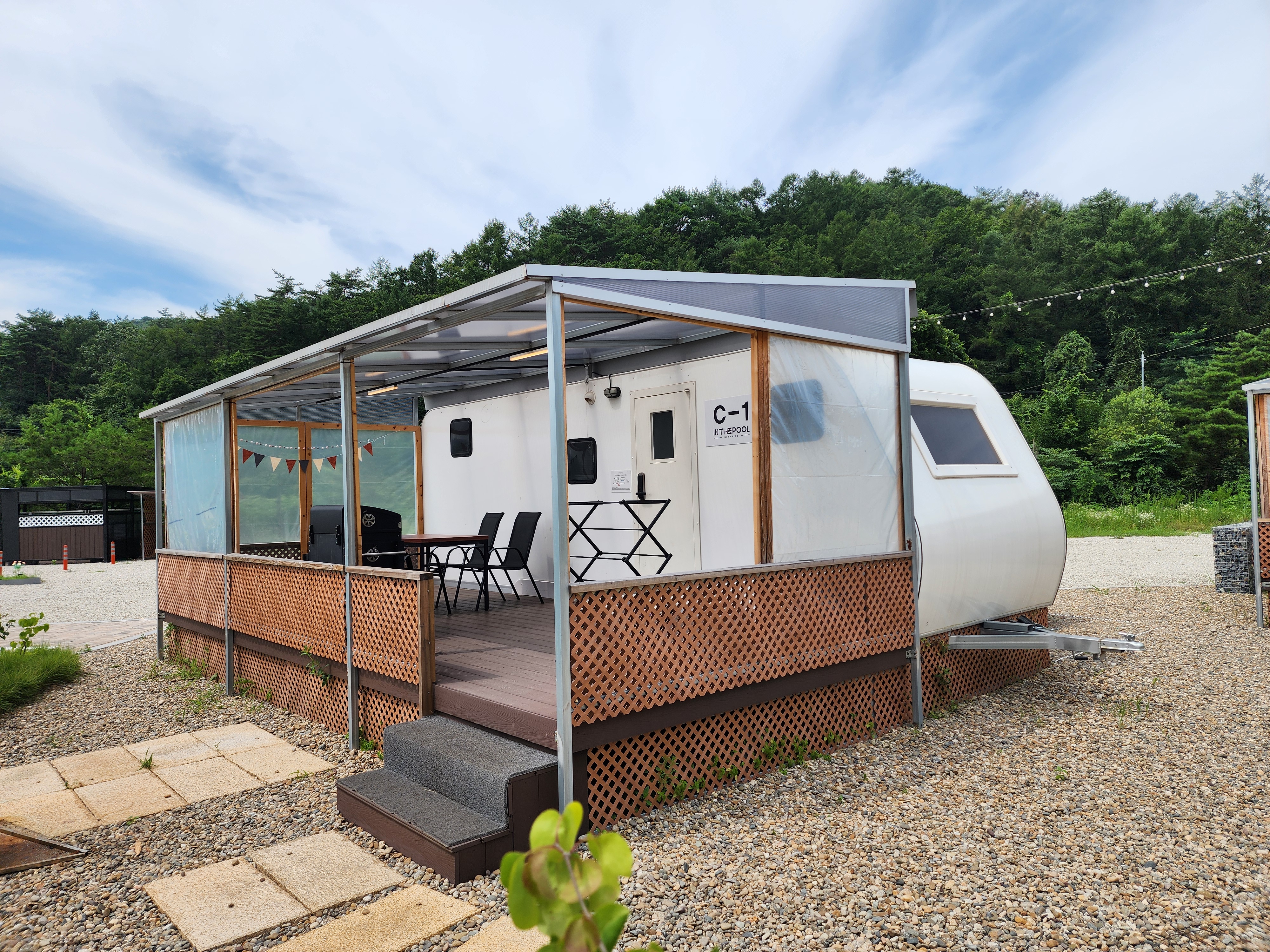 인더풀 글램핑 이미지