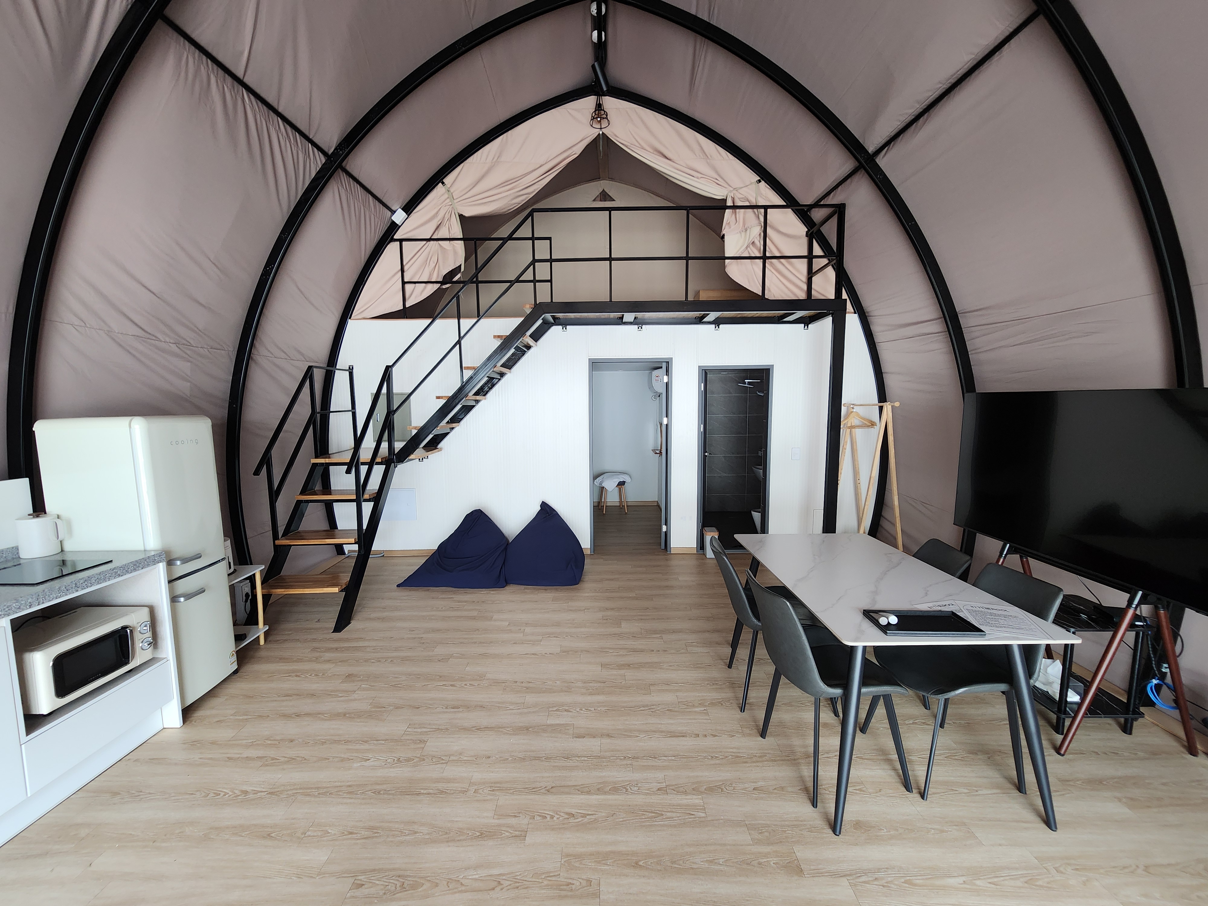 인더풀 글램핑 이미지