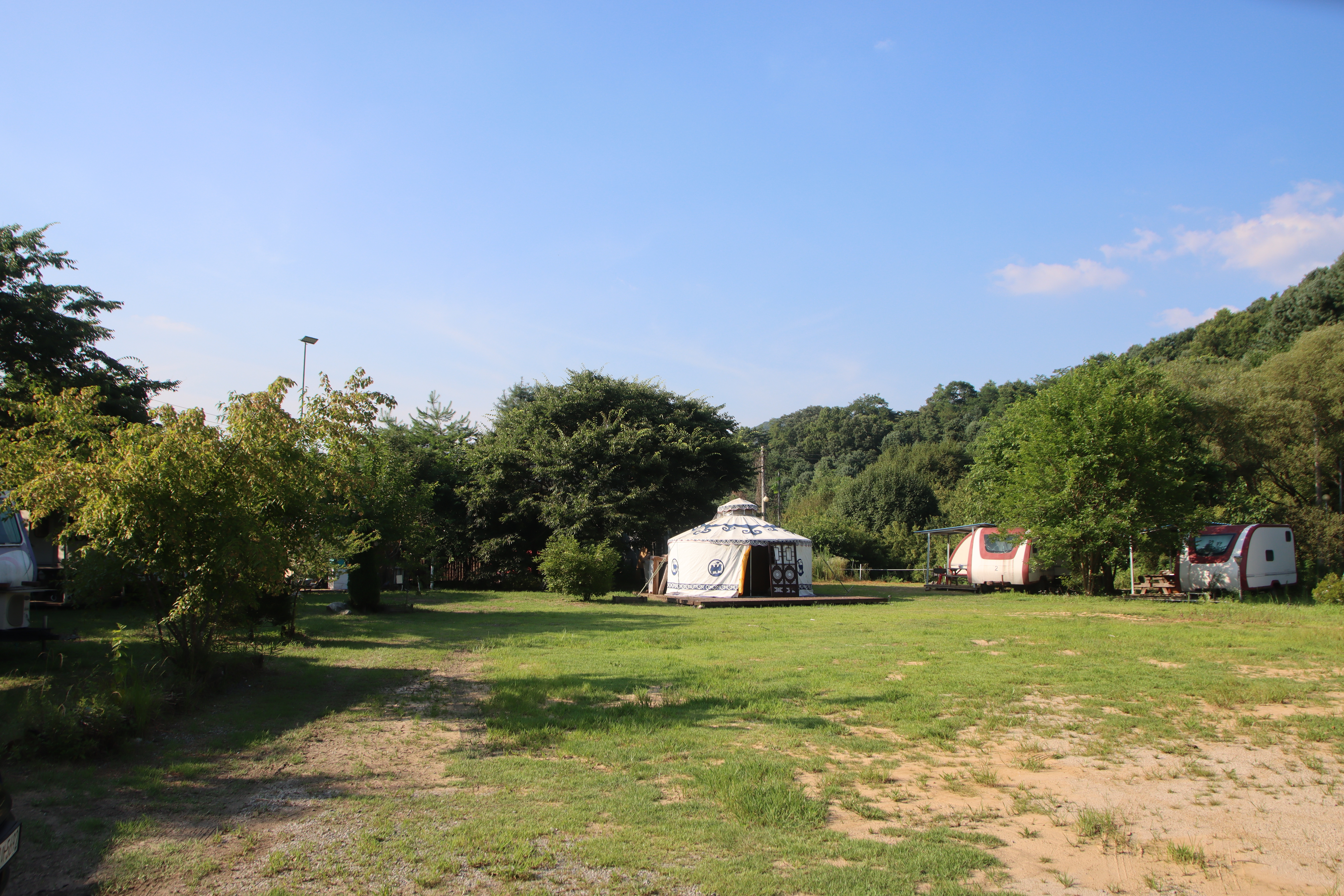 울란팍 카라반 캠핑장 이미지