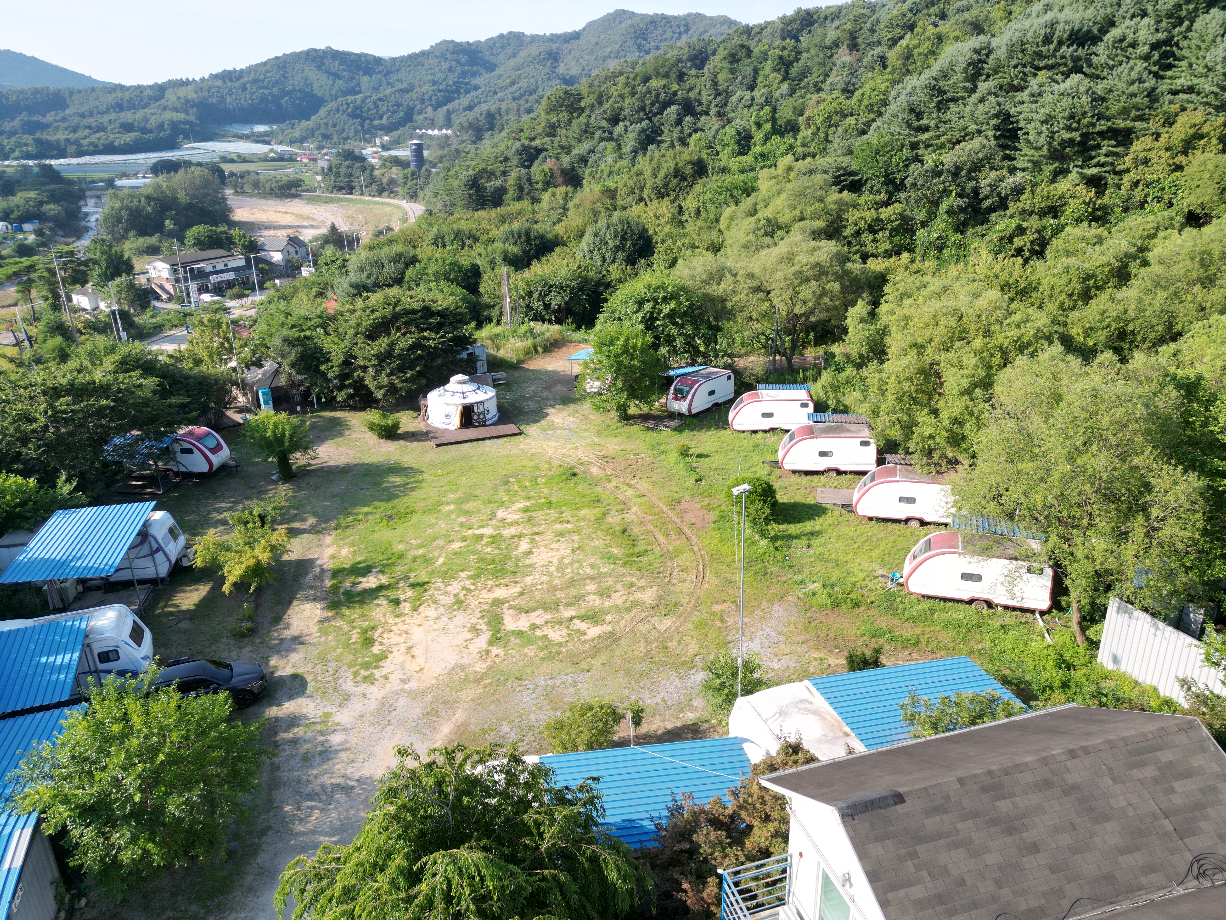 울란팍 카라반 캠핑장 이미지