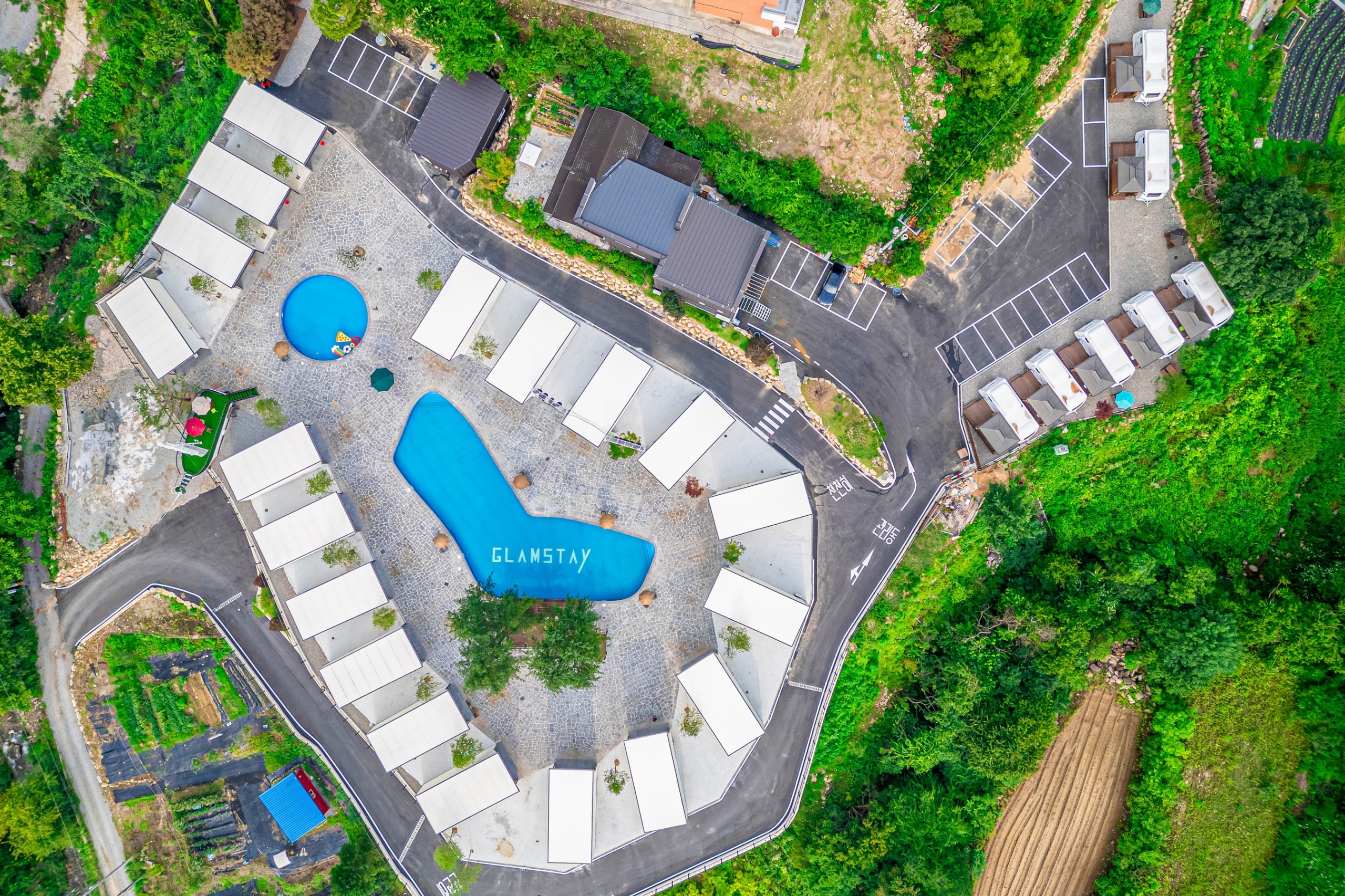 가평 글램스테이 글램핑 카라반 펜션 이미지