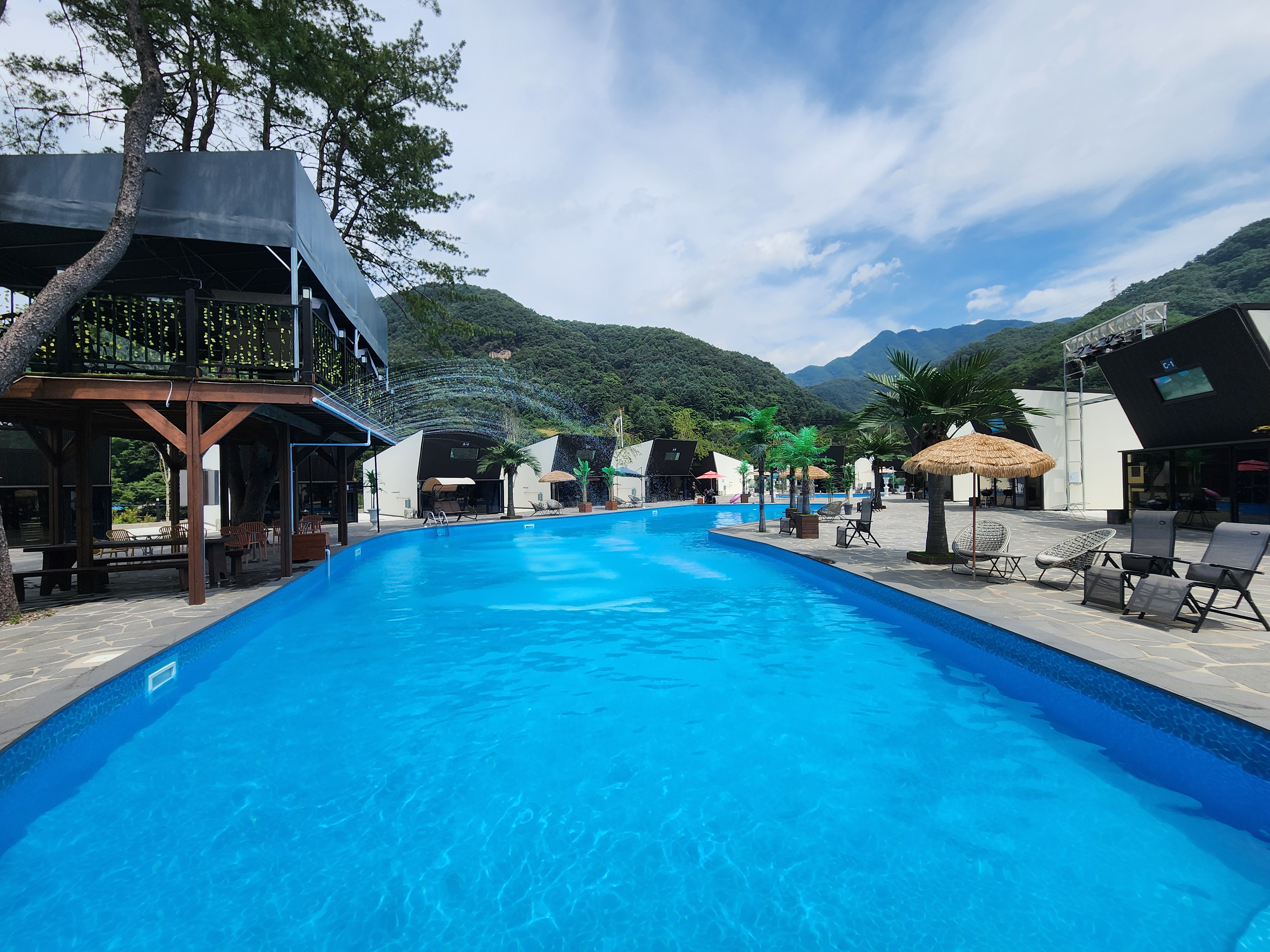 가평 글램스테이 글램핑 카라반 펜션 이미지