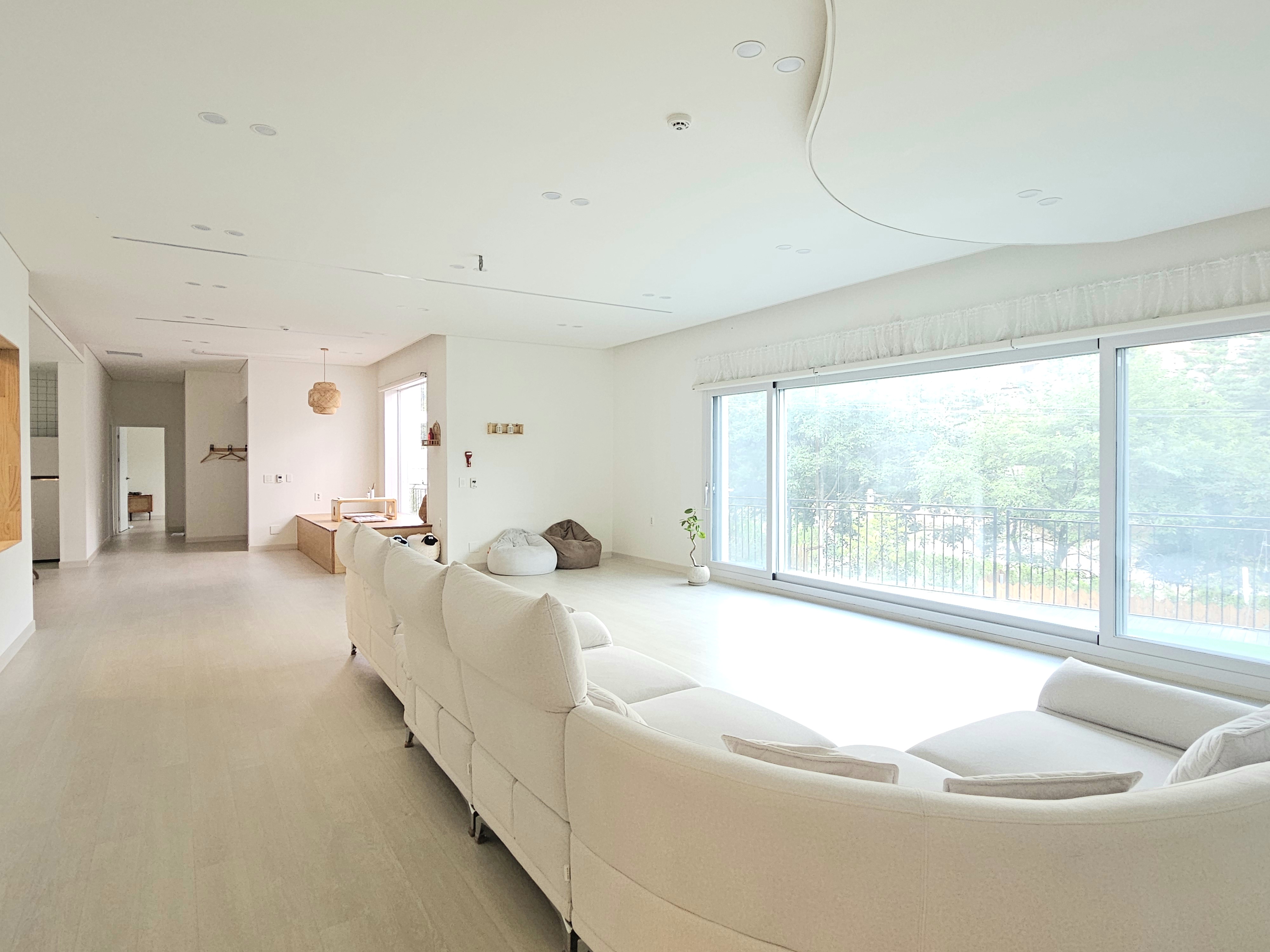 더아리웃집 모롱공간 이미지