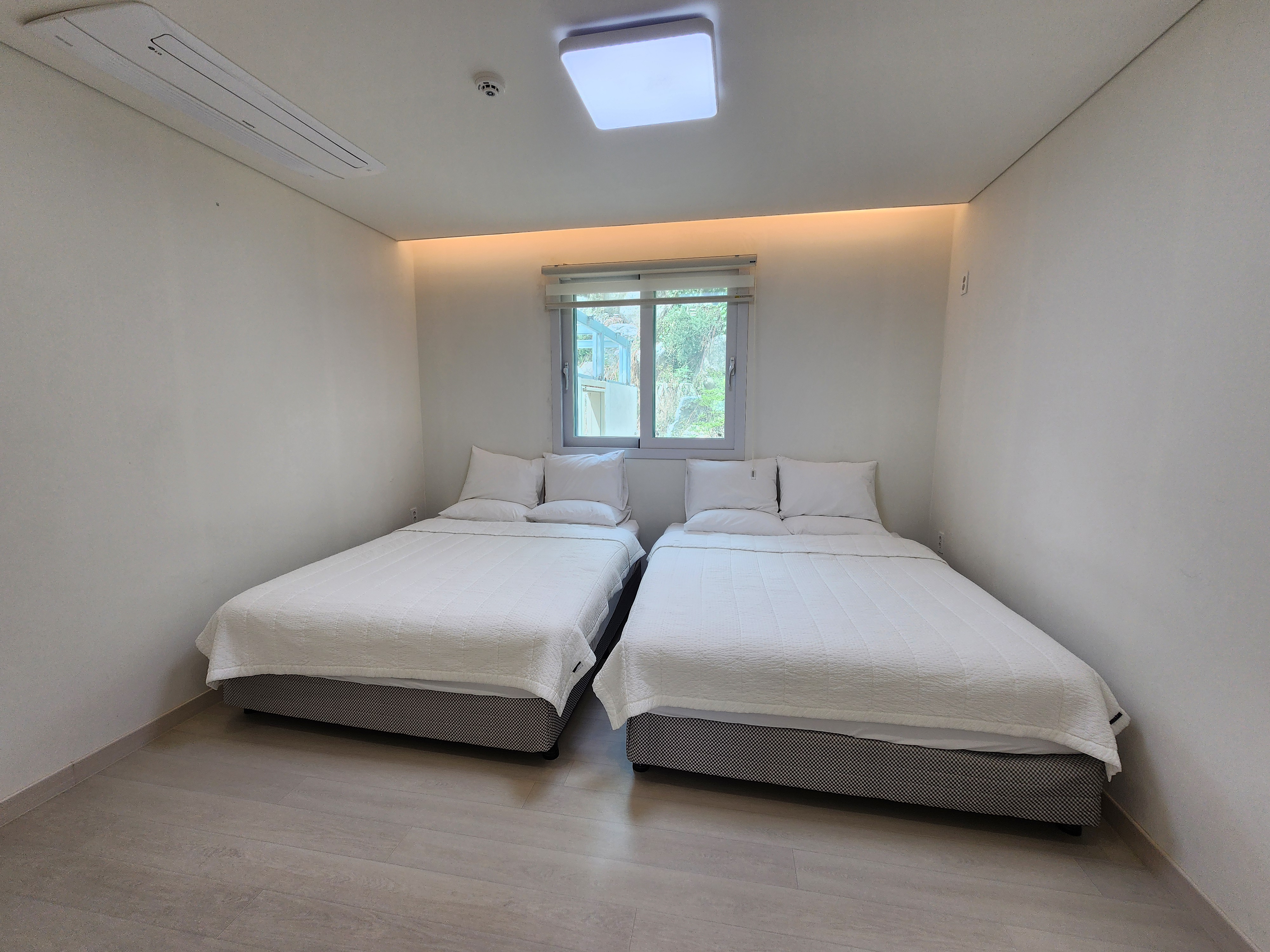 더아리웃집 모롱공간 이미지