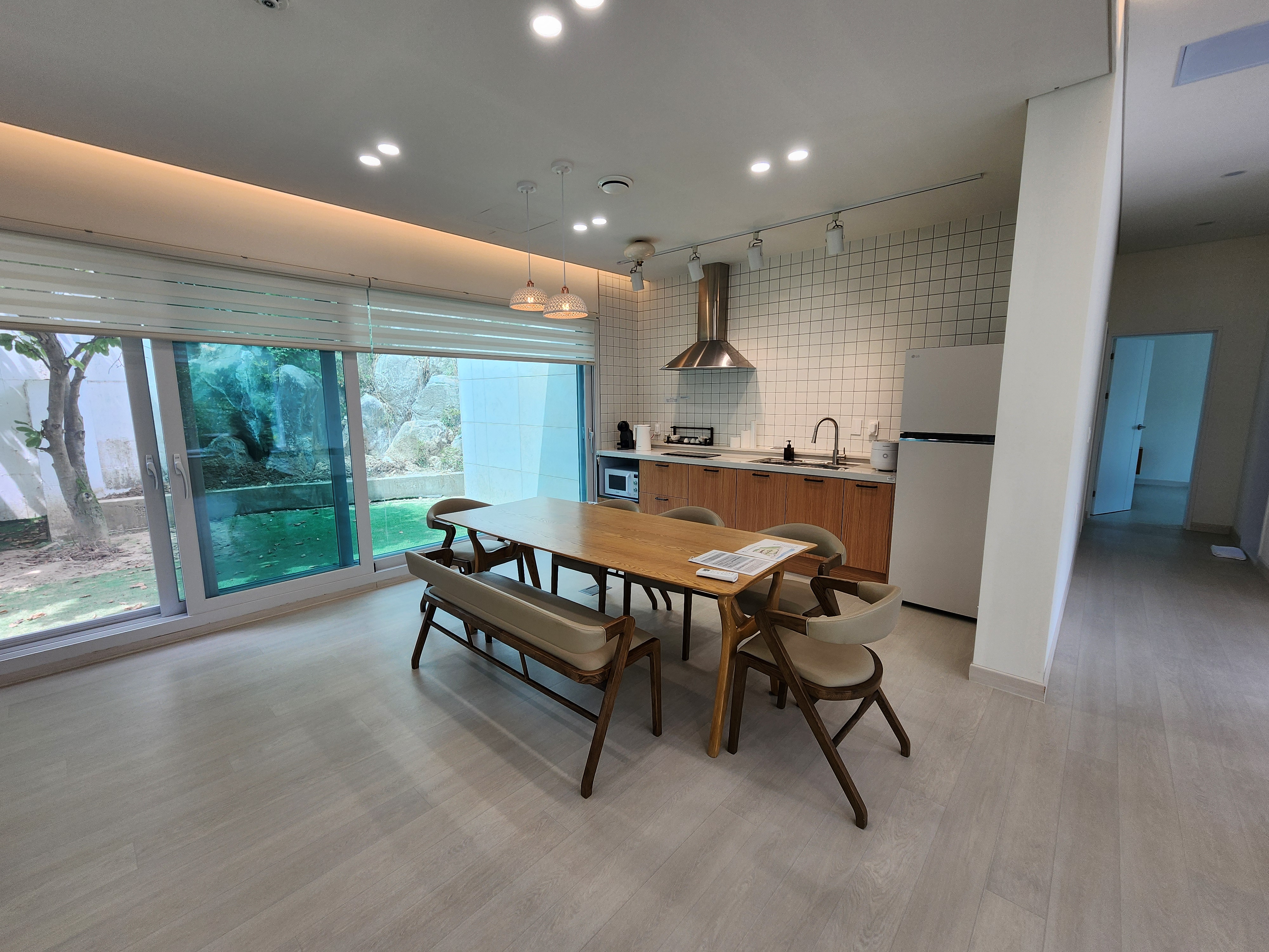 더아리웃집 모롱공간 이미지