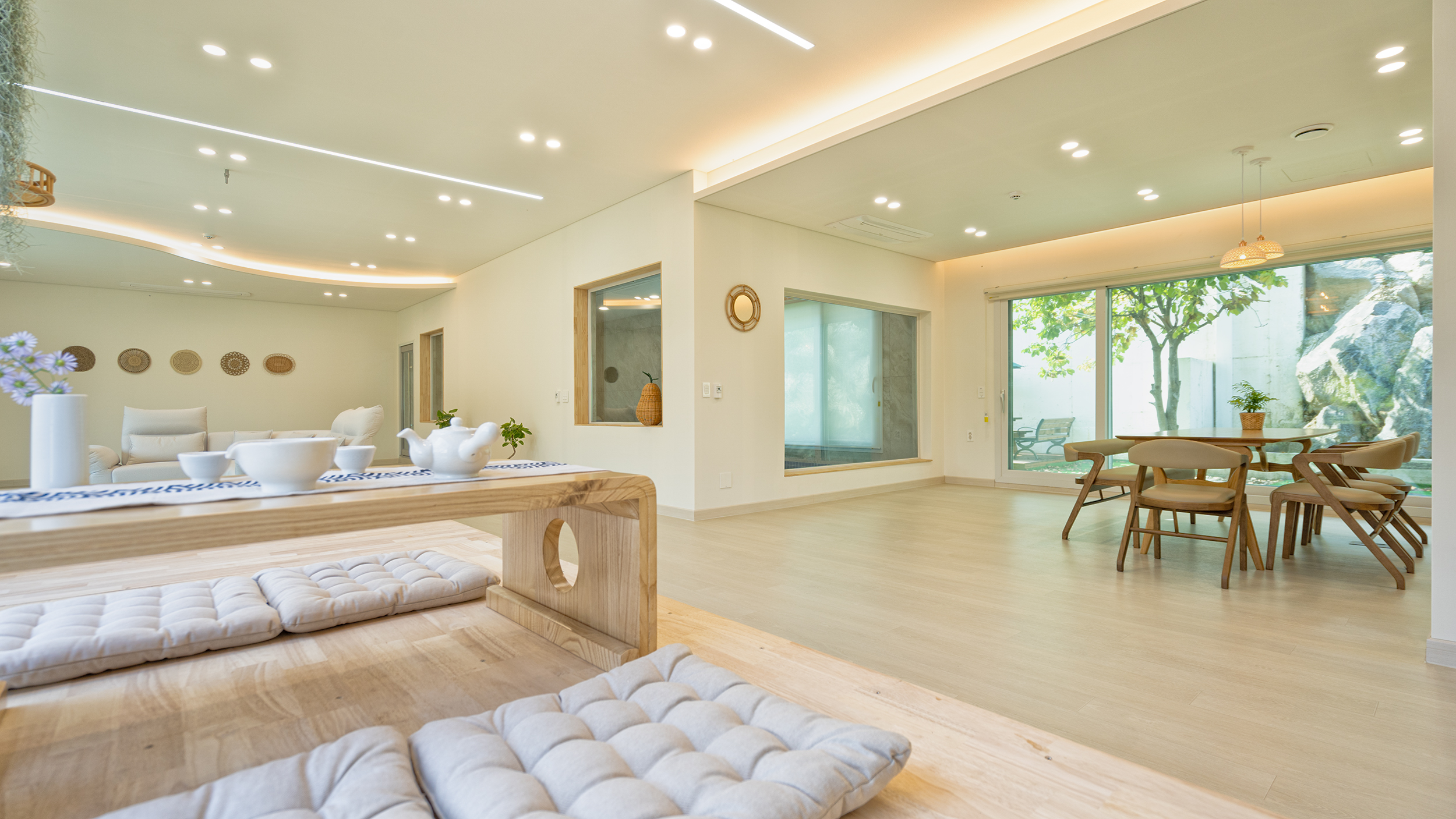 더아리웃집 모롱공간 이미지