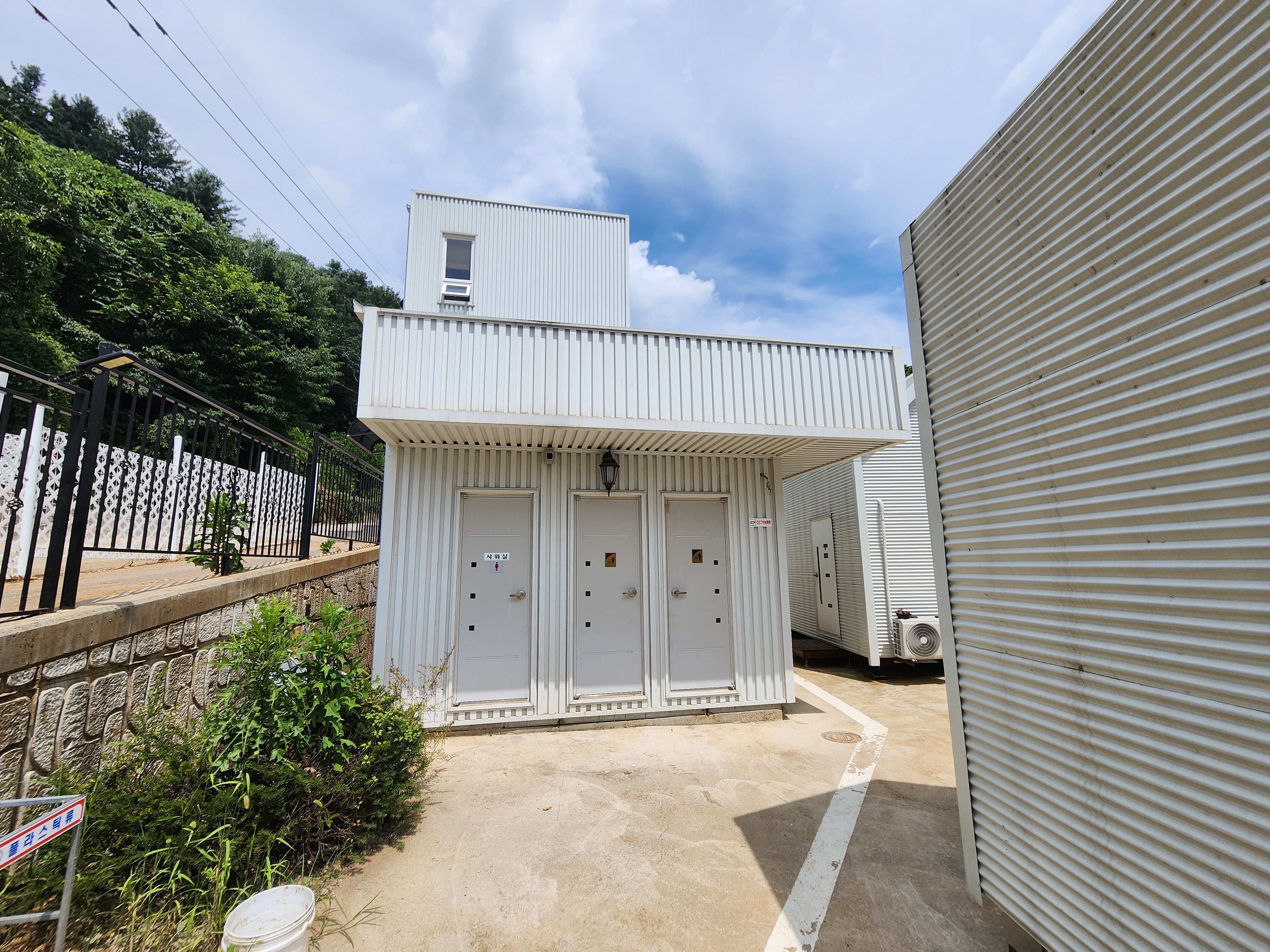 더아리웃집 모롱공간 이미지