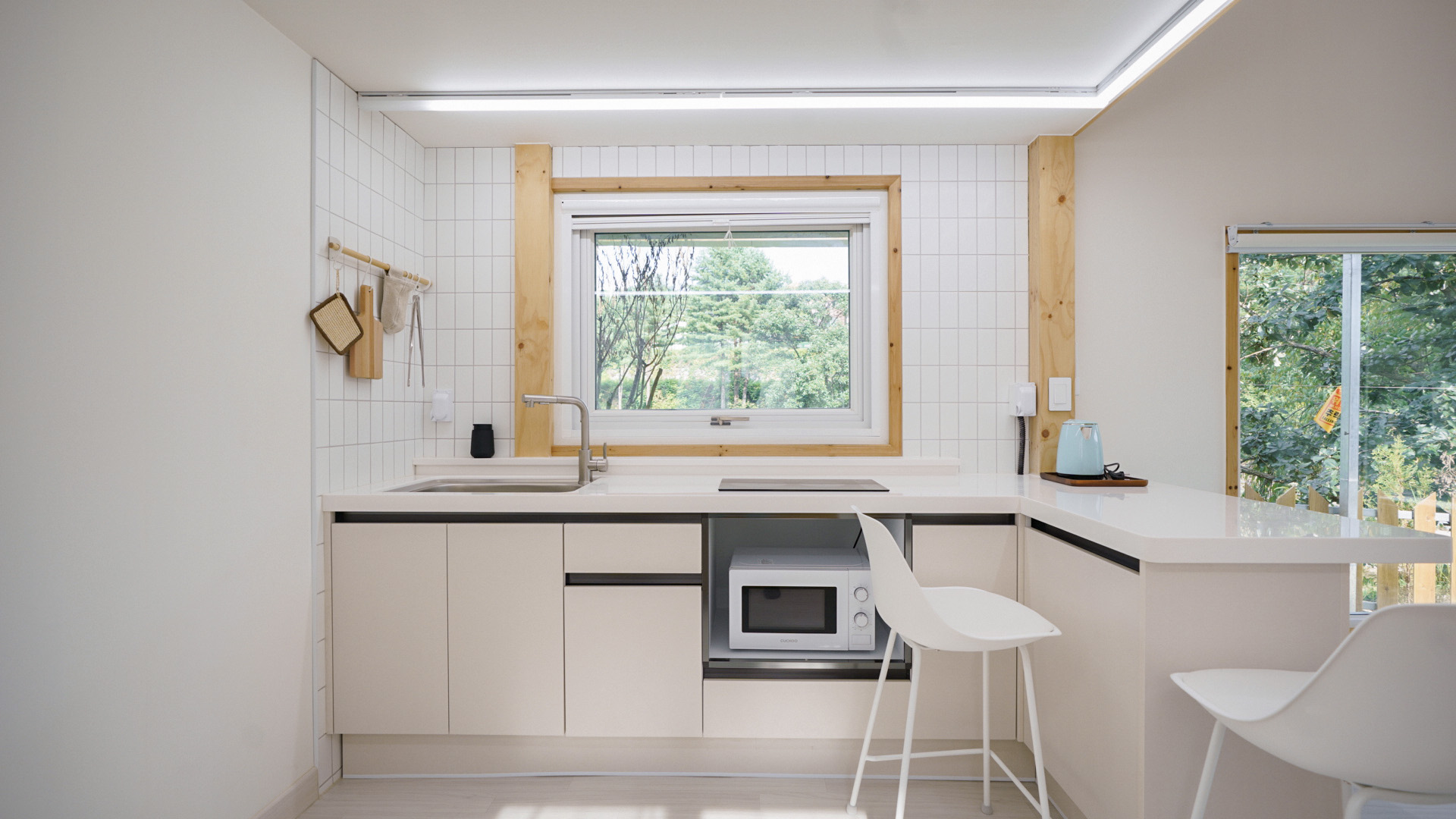 더아리웃집 모롱공간 이미지