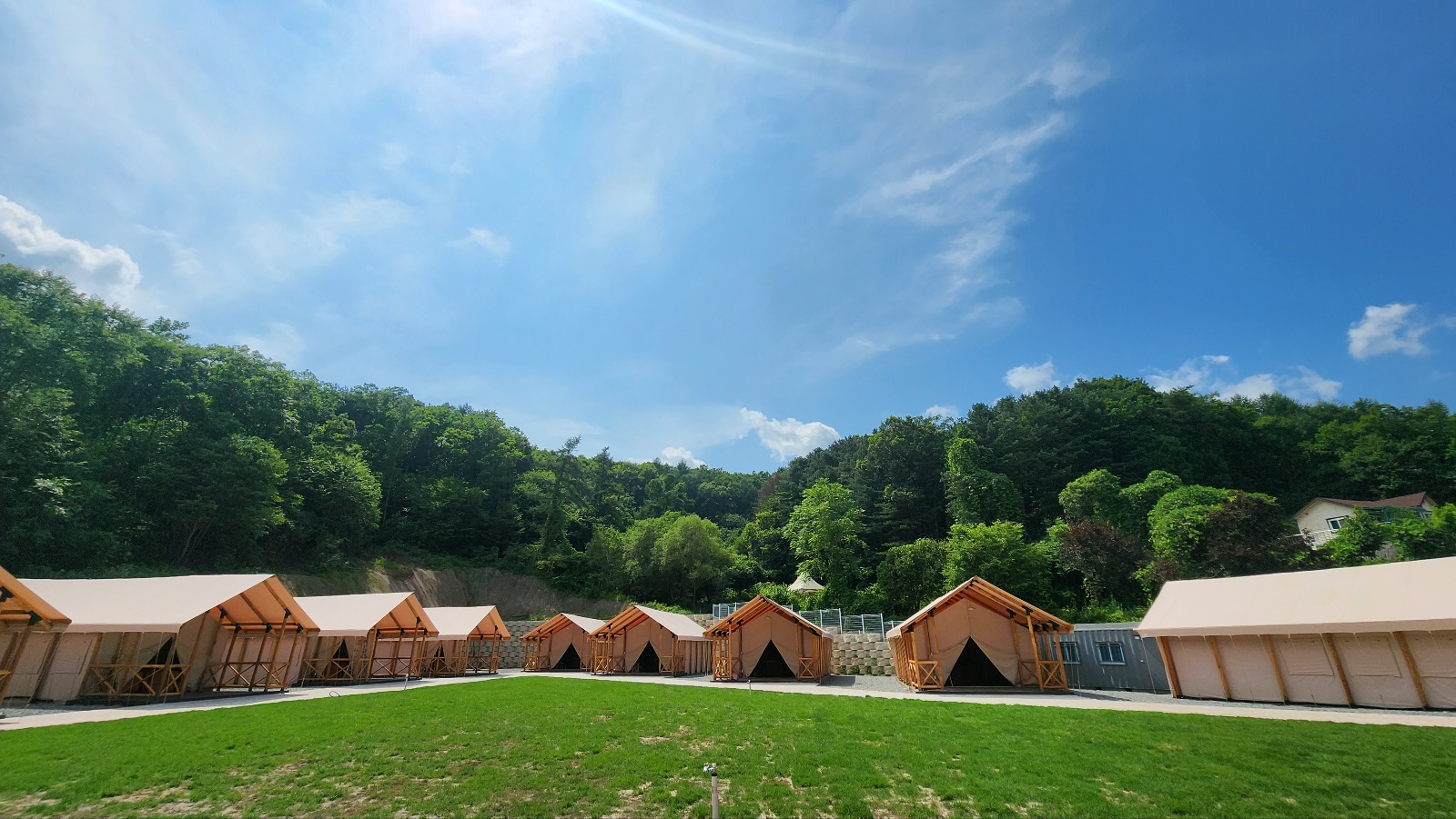 에잇시즌즈 1번째 이미지