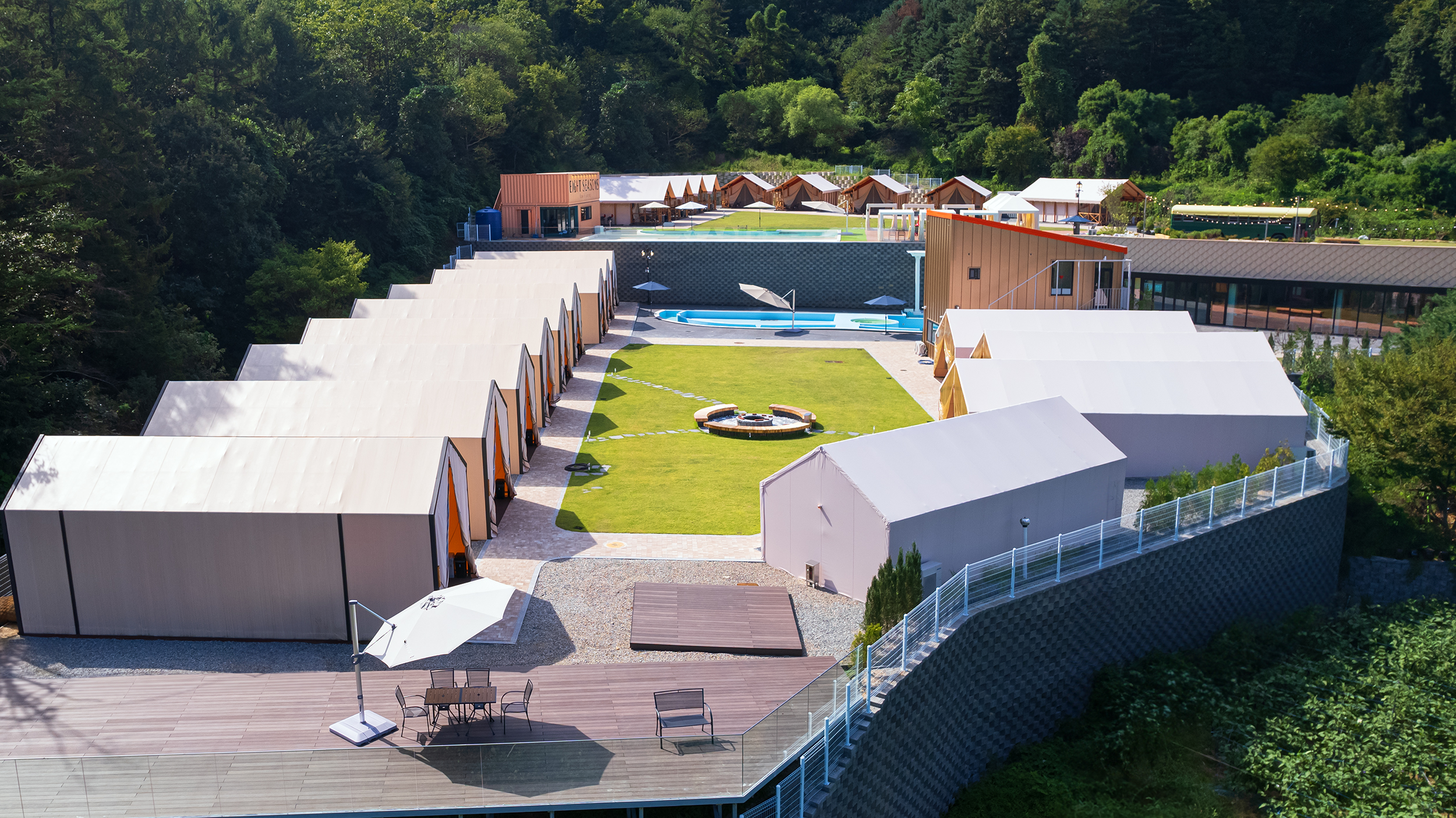 에잇시즌즈 35번째 이미지