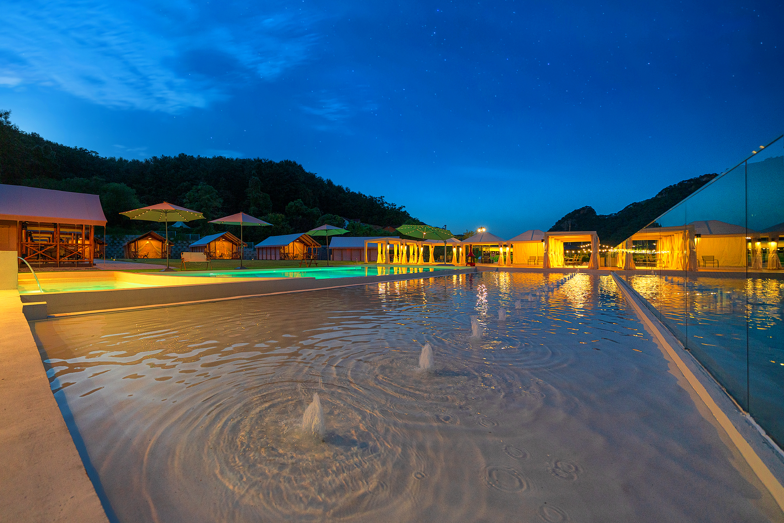 에잇시즌즈 27번째 이미지