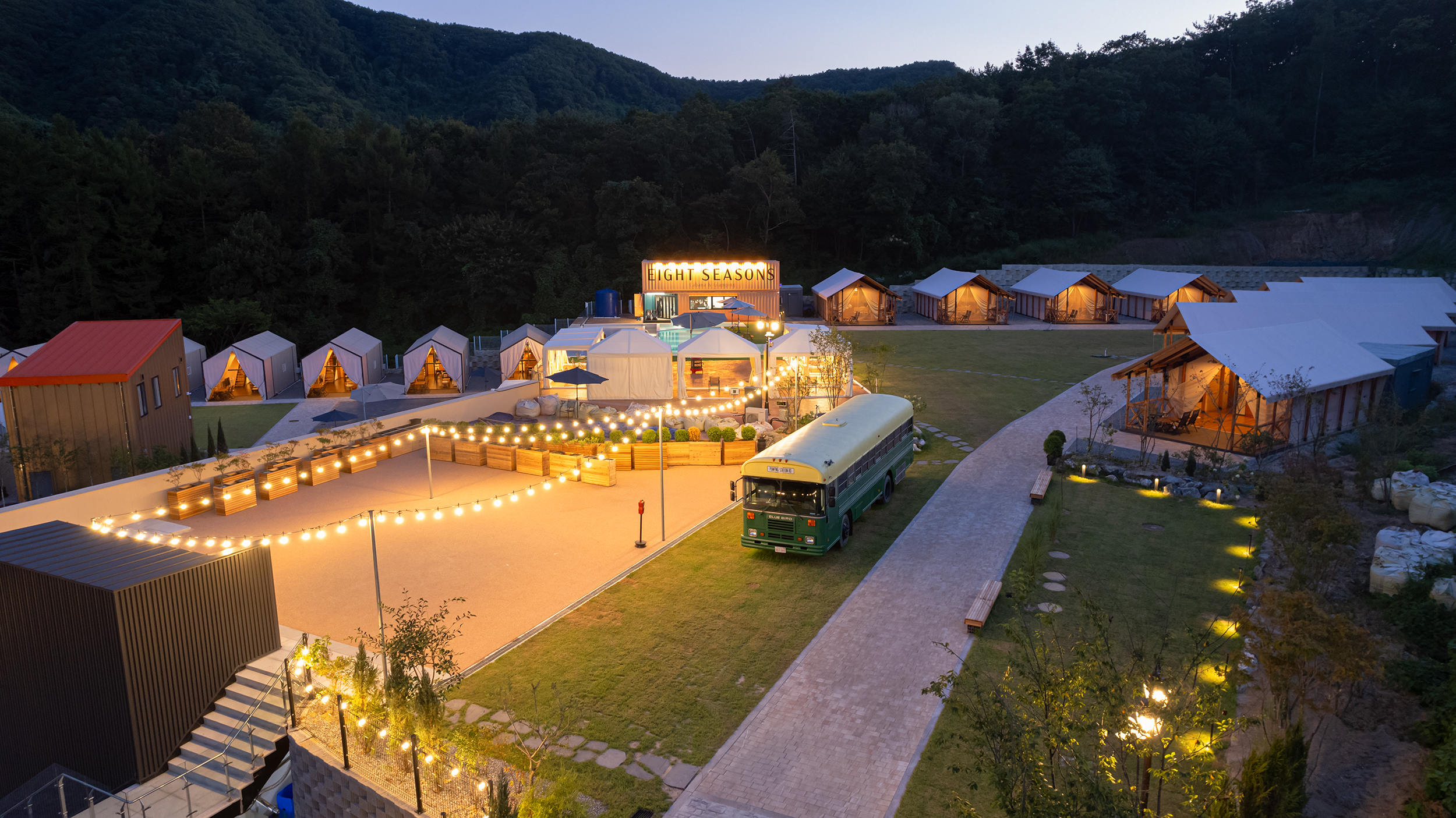 에잇시즌즈 29번째 이미지