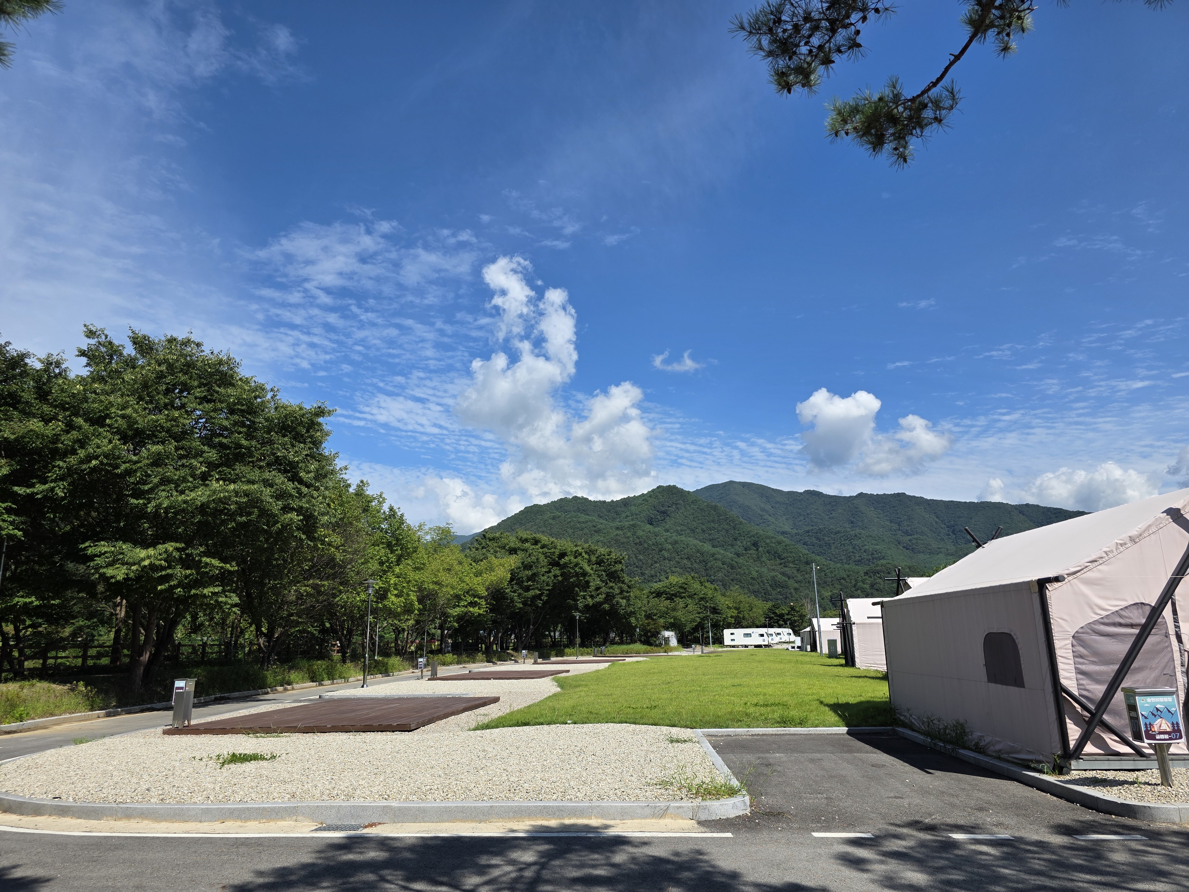 방산면 송현리 캠핑장 이미지