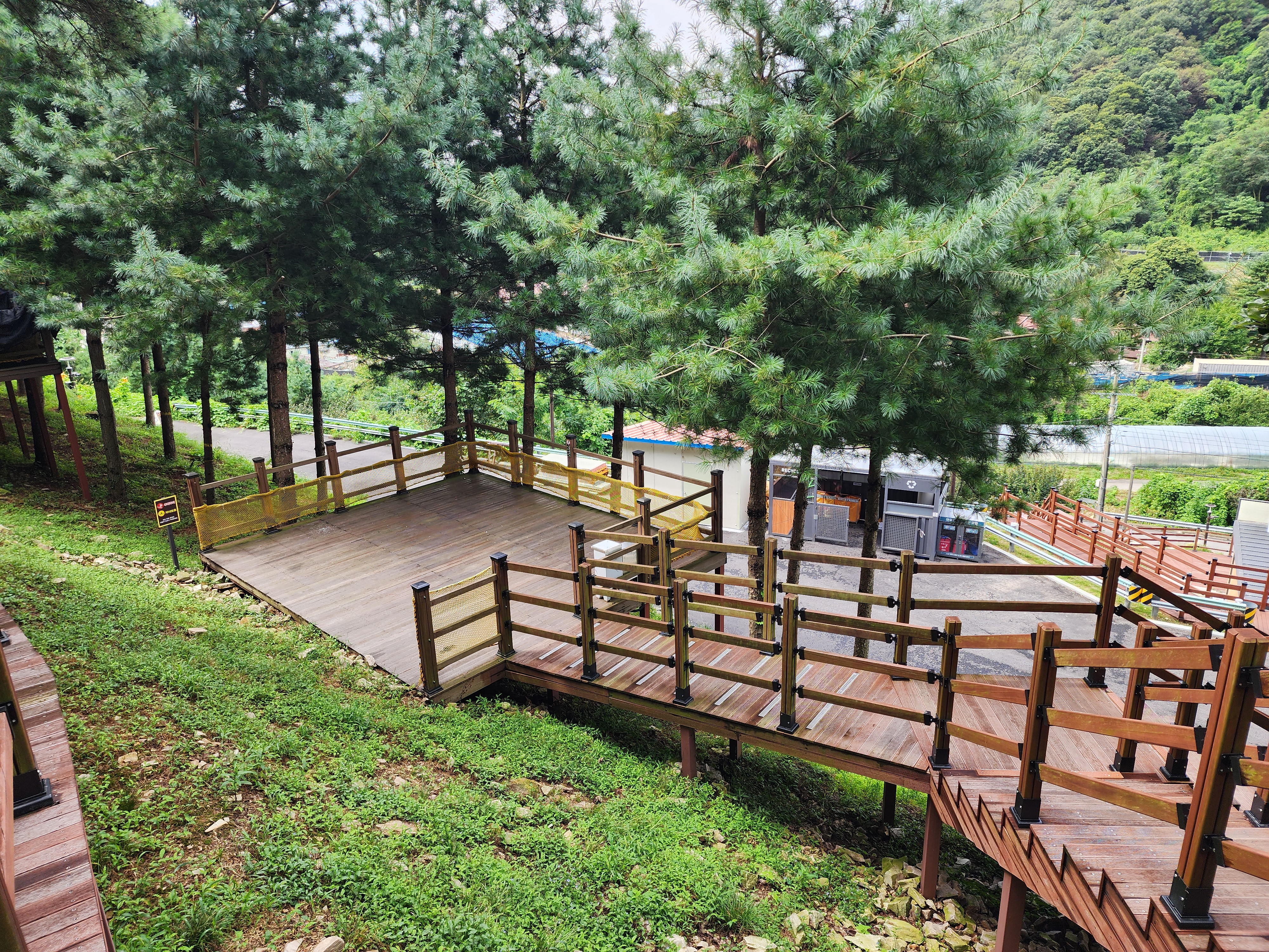 신암저수지 숲속야영장 이미지